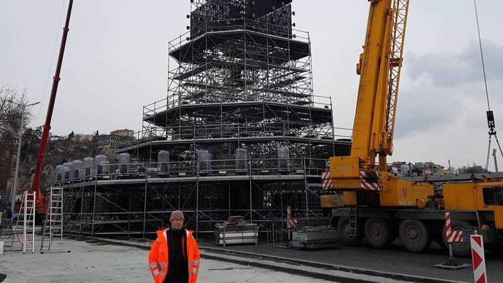 Кулата в Пловдив е готова, стигна 30 метра Металната конструкция