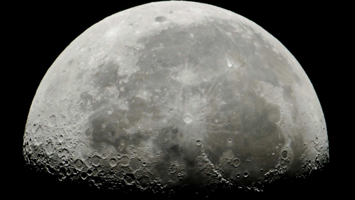 НАСА потвърди, че произведението е напълно достоверна имитация на Луната