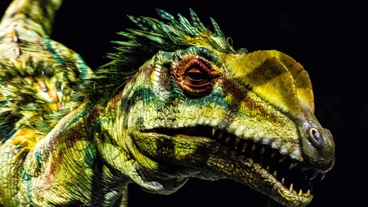 Световно признатата грандиозна продукция Walking With Dinosaurs – The arena