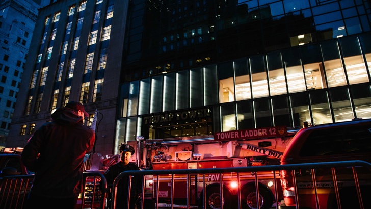 Пожарът избухнал на 50 ия етаж на небостъргача 34 Тръмп Тауър 34 в