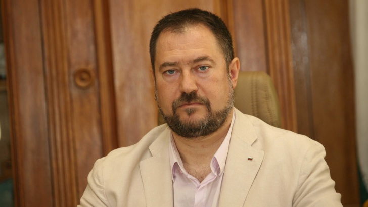 Петър Харалампиев е освободен от поста председател на Държавната агенция
