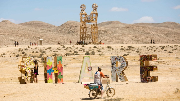Лари Харви човекът основал популярния фестивал Горящия човек Burning Man
