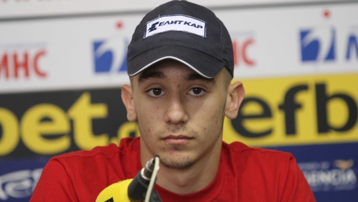 Иван Влъчков със страхотен полпозишън в GT4 на Словакия РингШампионът
