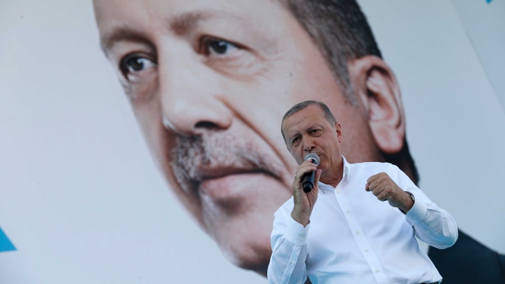 Ердоган се закани да отмъсти. 