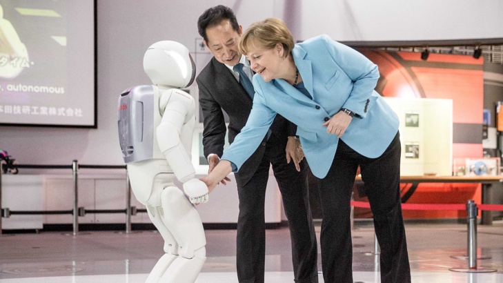 Европейците не вярват на роботите, страхуват се за работата си