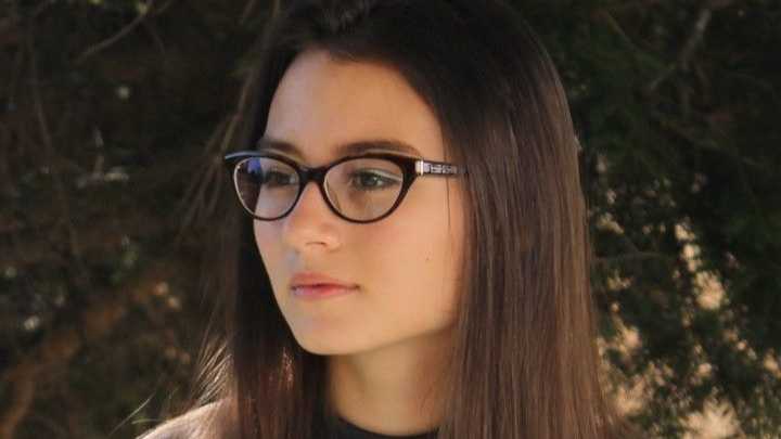15-годишната Анастасия от София се нуждае от подкрепа