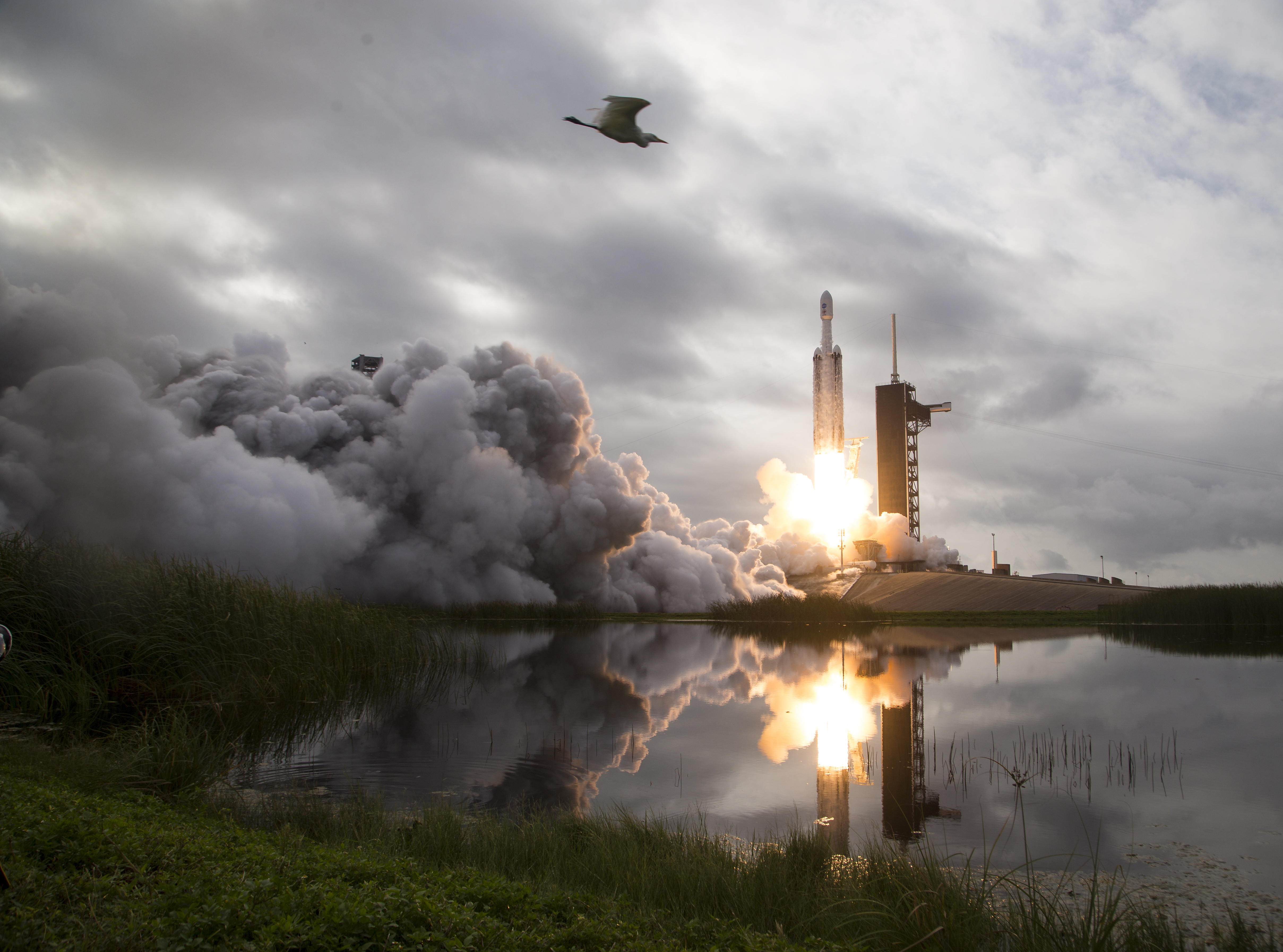 Space rubbish is polluting the Earth