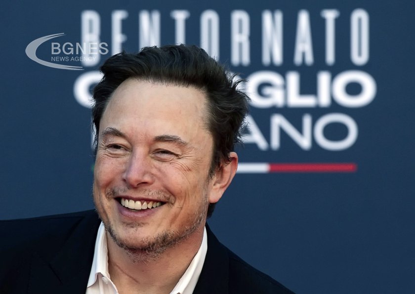 Elon Musk: Humanity must inhabit other planets