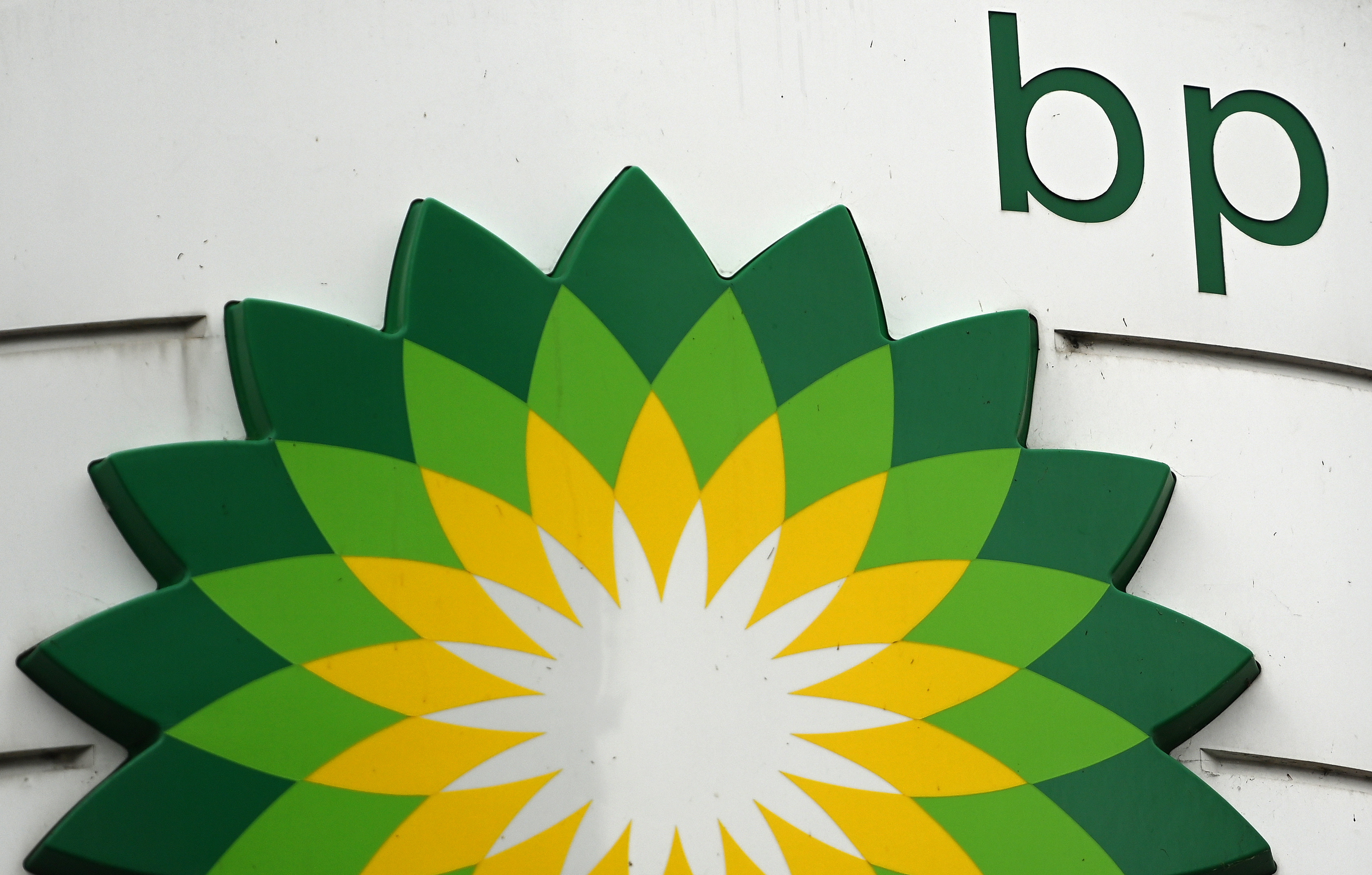 BP appoints Murray Auchincloss as permanent CEO