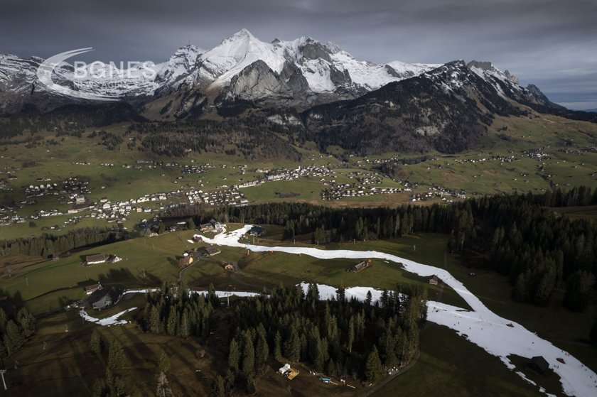 The Alps will lose about 34% of their current ice mass