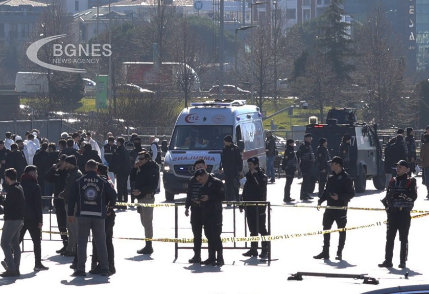 Police shoot dead two armed 'terrorists' in Istanbul