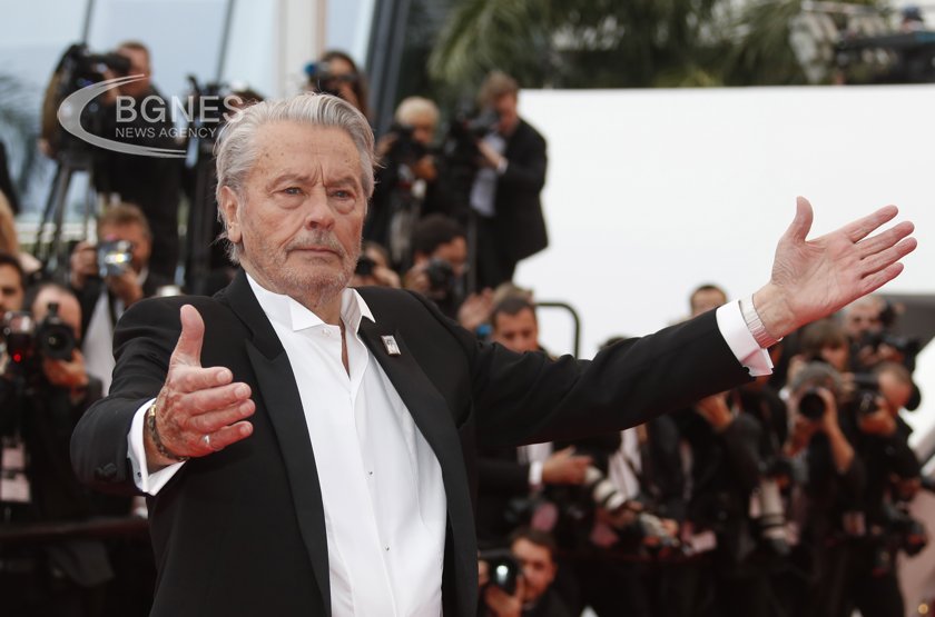 French prosecutors investigate weapons seized from Alain Delon's house