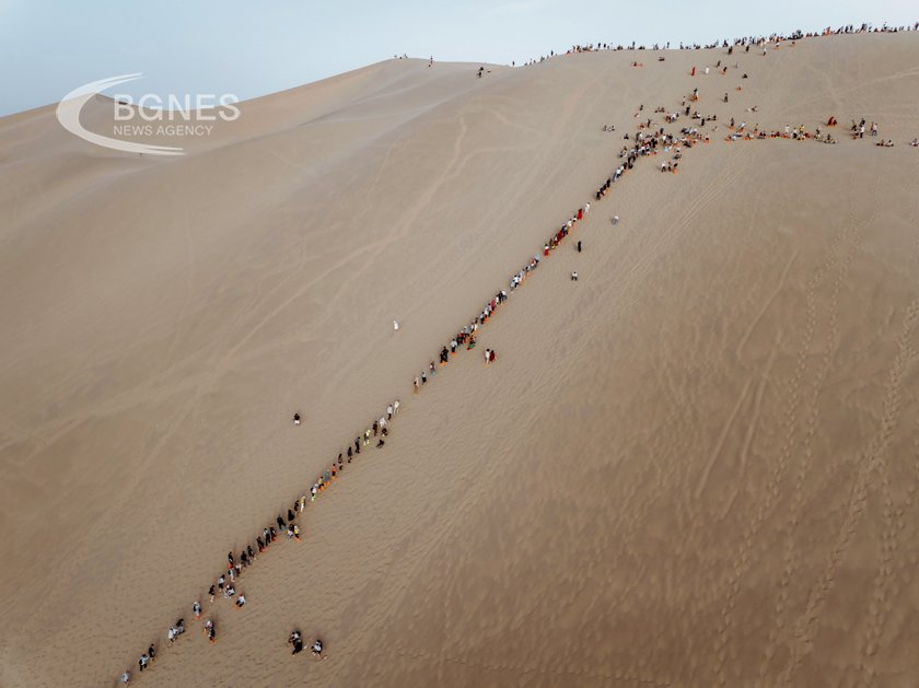 The secret of the largest dunes on Earth solved