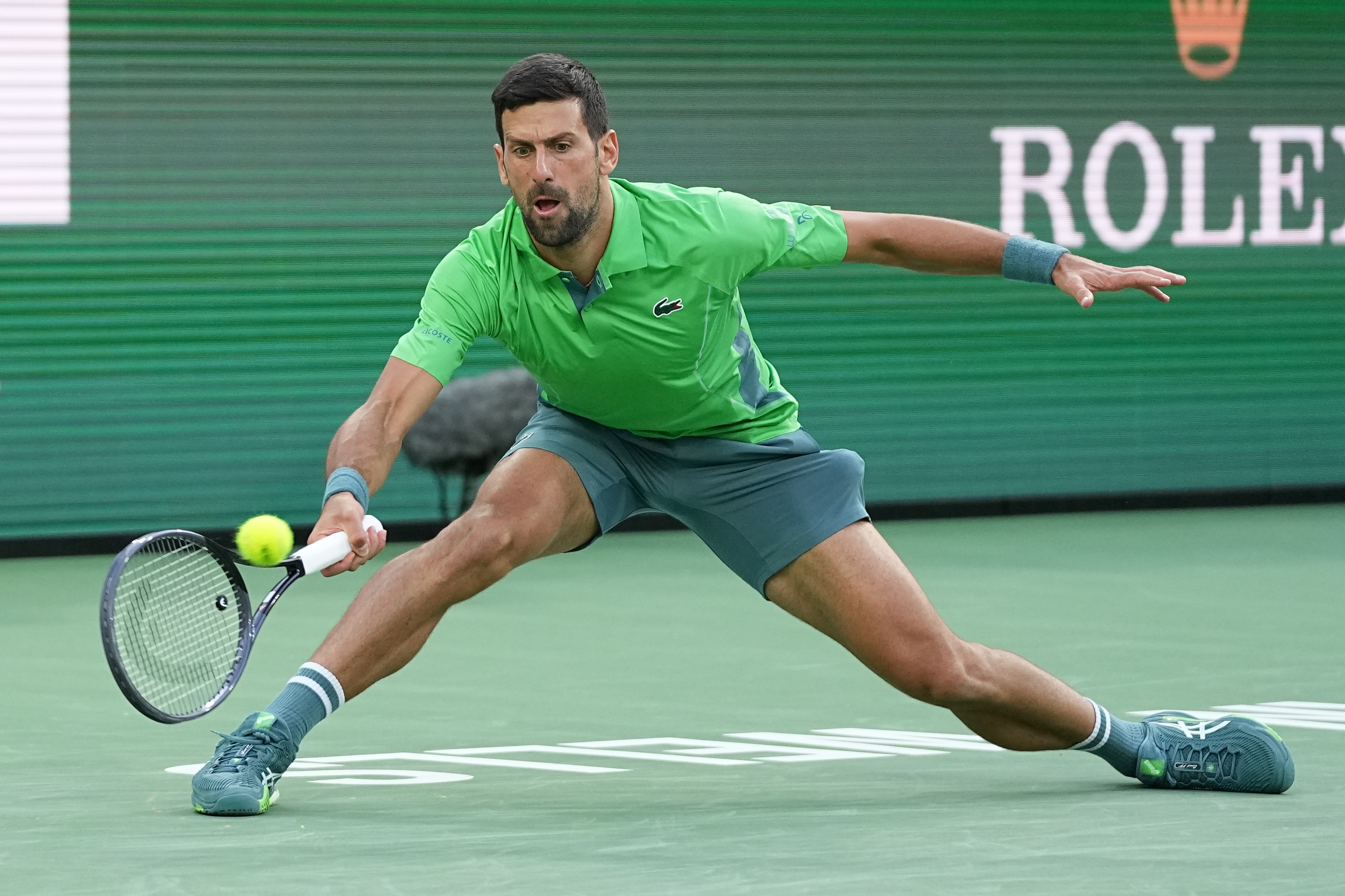 Djokovic wins a three-set battle in Indian Wells opening match