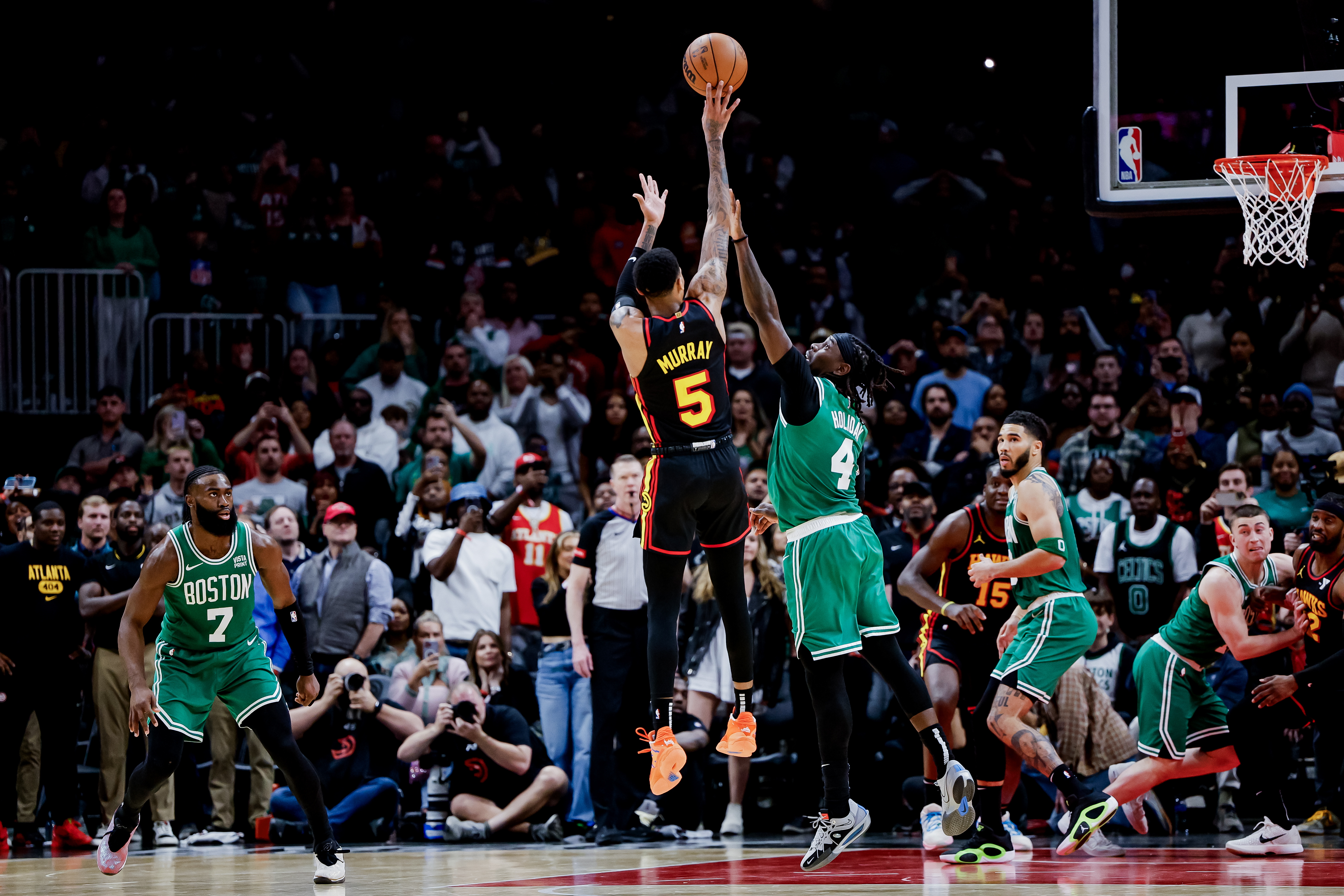 Murray's 44 points lead Atlanta to second win over Boston in four days