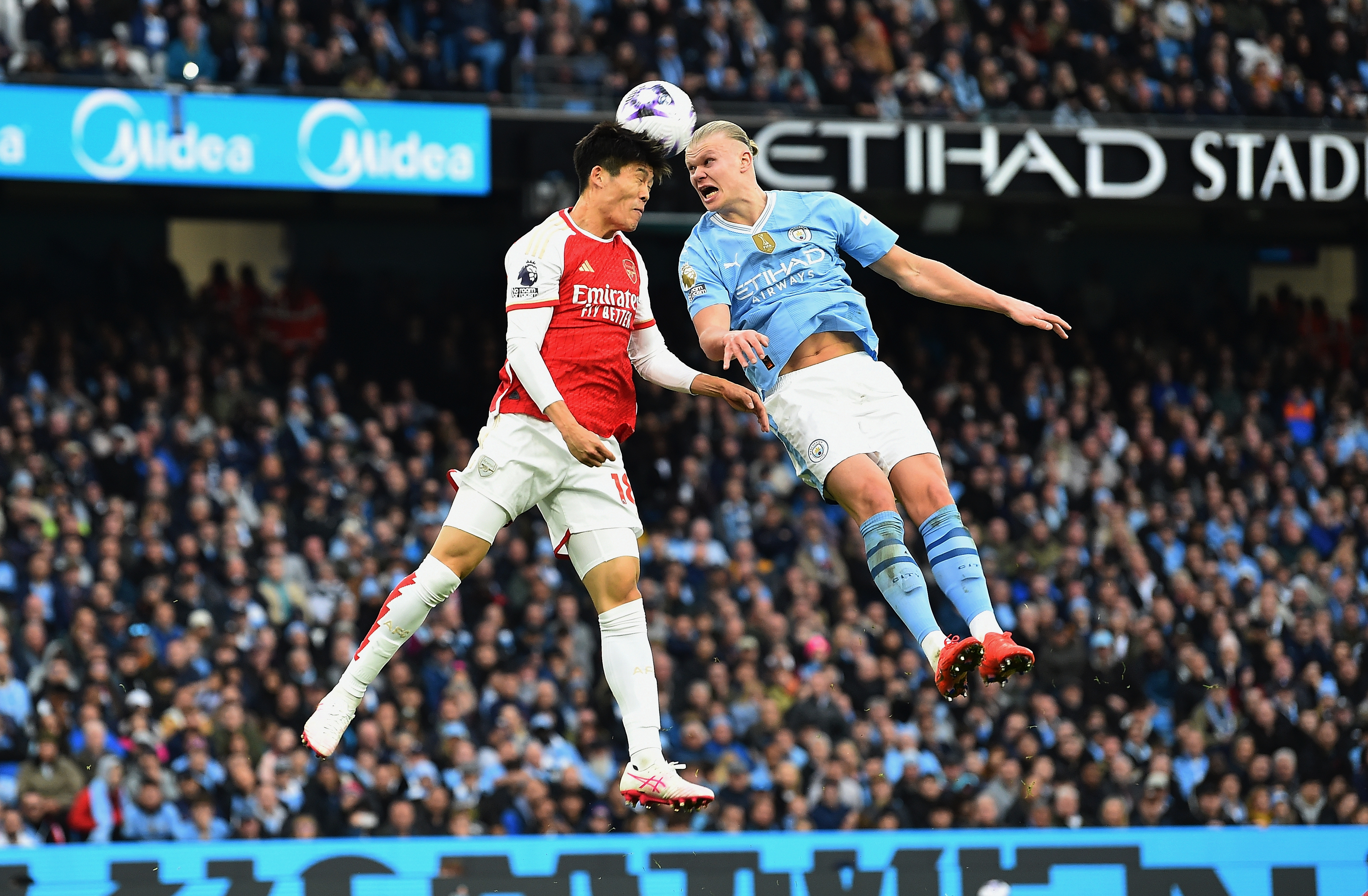 Tactical draw at Etihad leaves Liverpool top of the Premier League