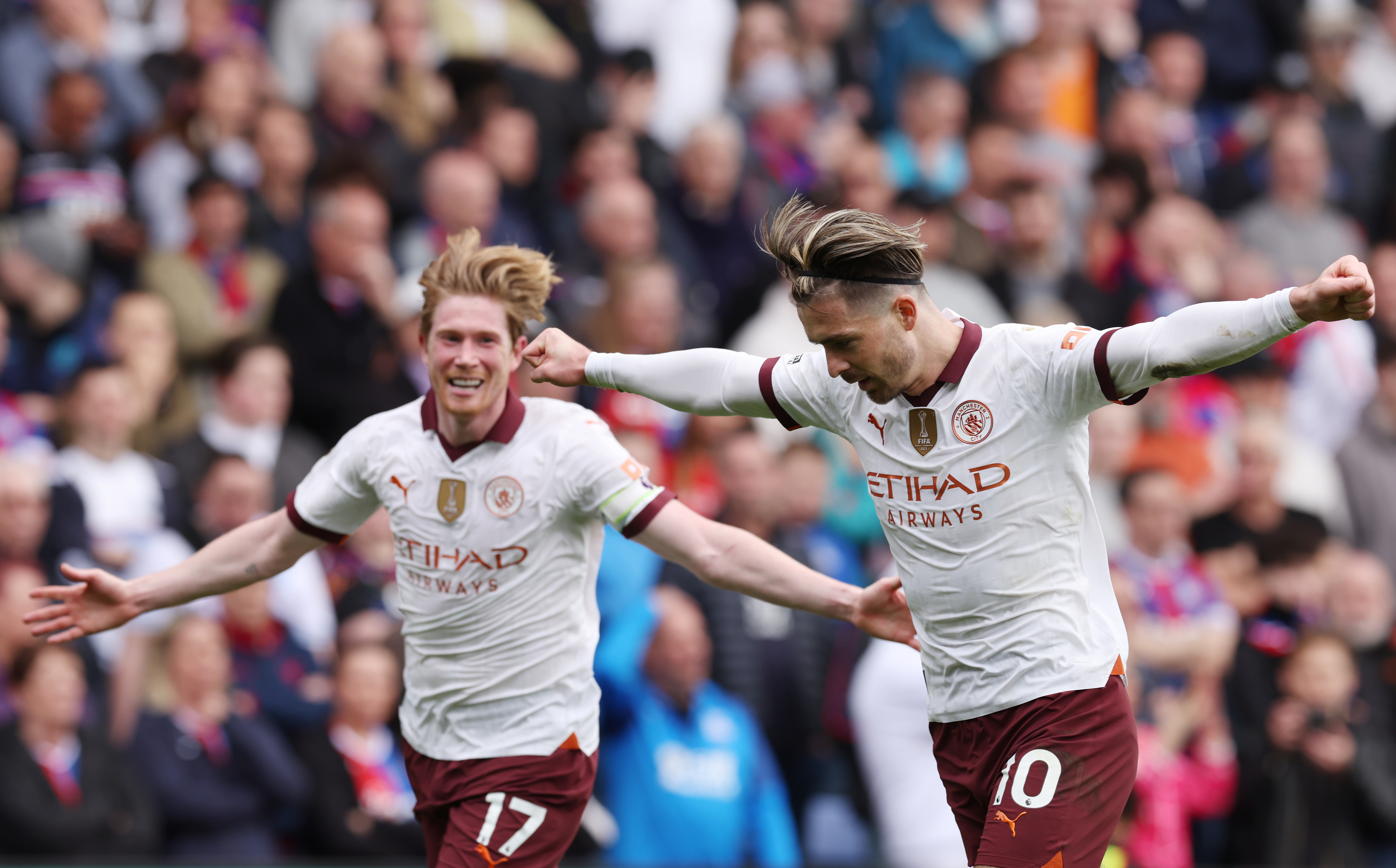 Man City claim three points at Selhurst Park to join Liverpool at the top