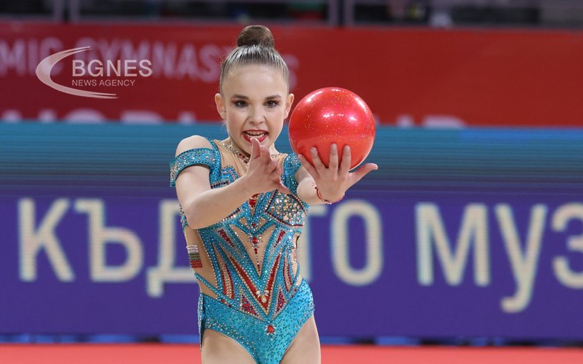 Stiliyana Nikolova with two titles and silver at the Rhythmic Gymnastics World Cup finals in Sofia