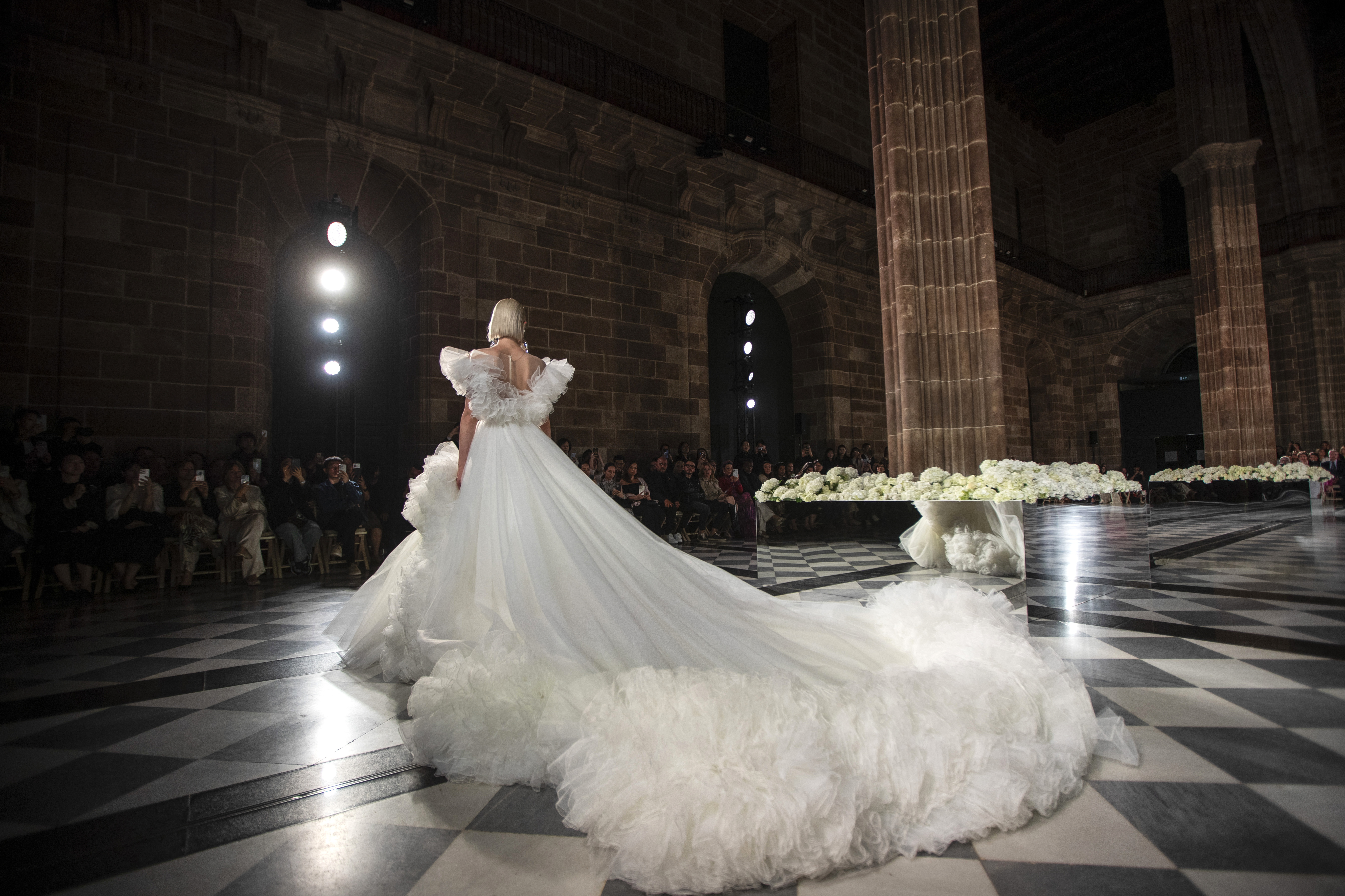 At Barcelona Bridal Fashion Week, 400 manufacturers from 35 nations are present