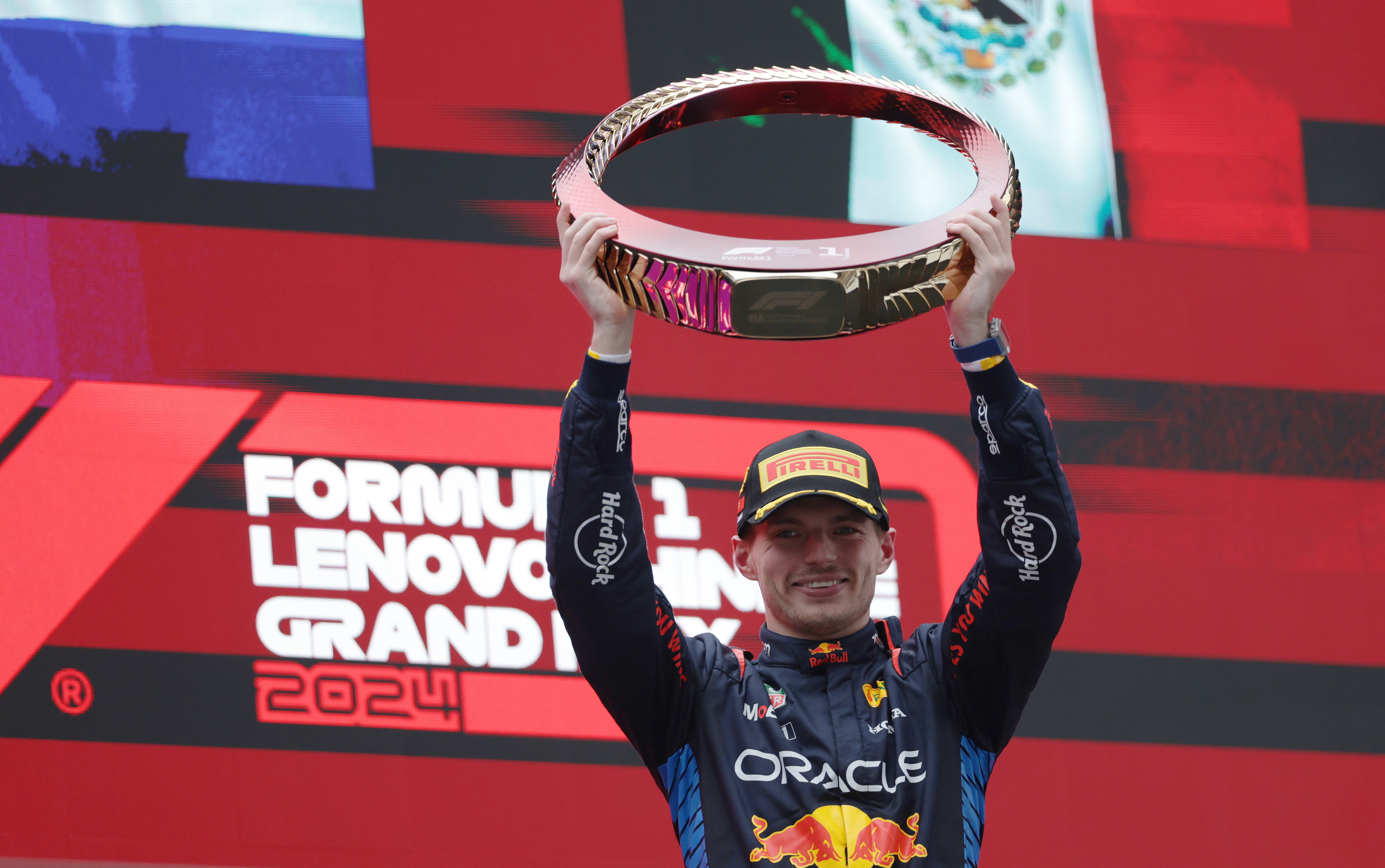 Verstappen wins convincingly Chinese Grand Prix