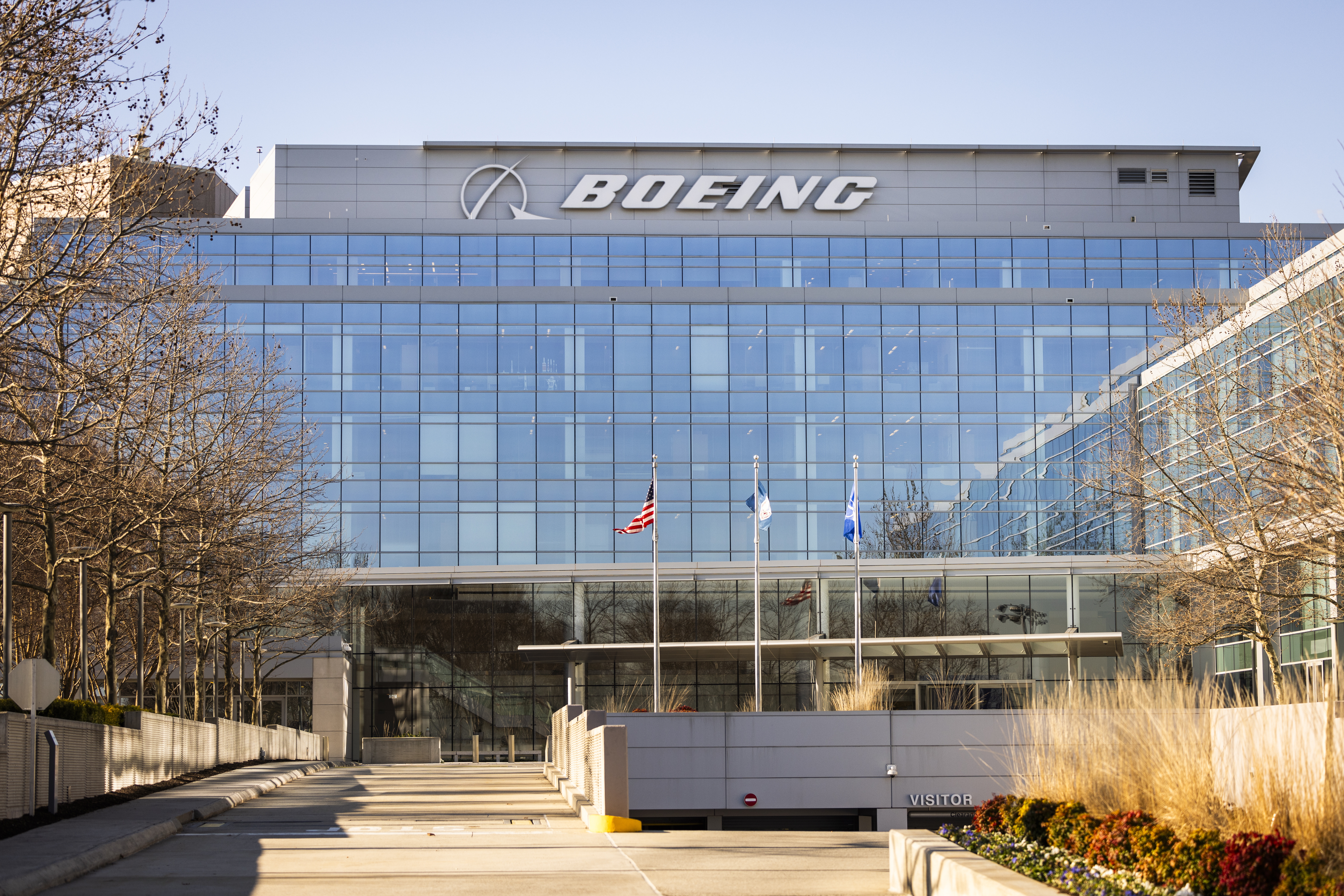 Boeing reported a loss of USD 343 million