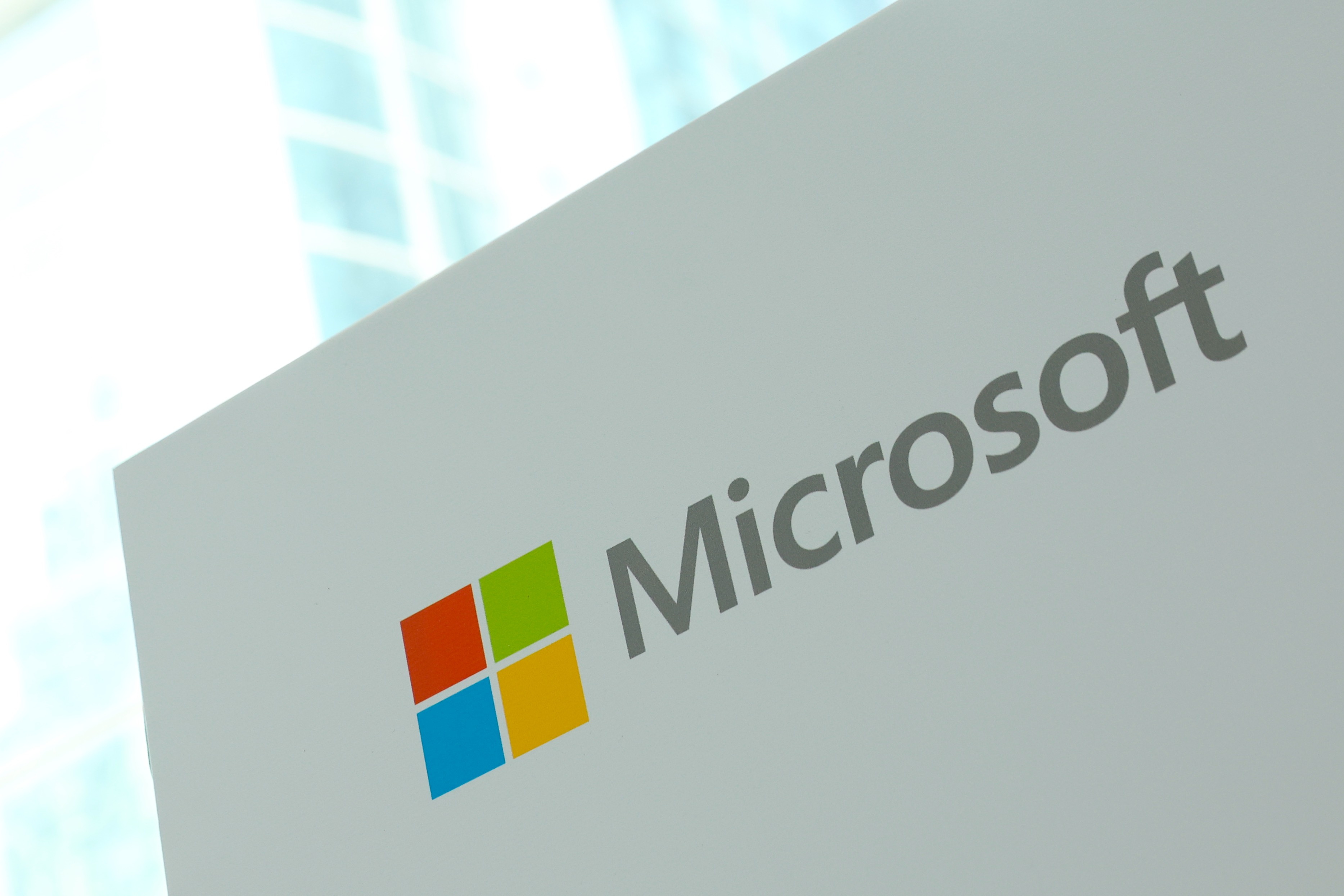 EC threatens to impose sanctions on Microsoft