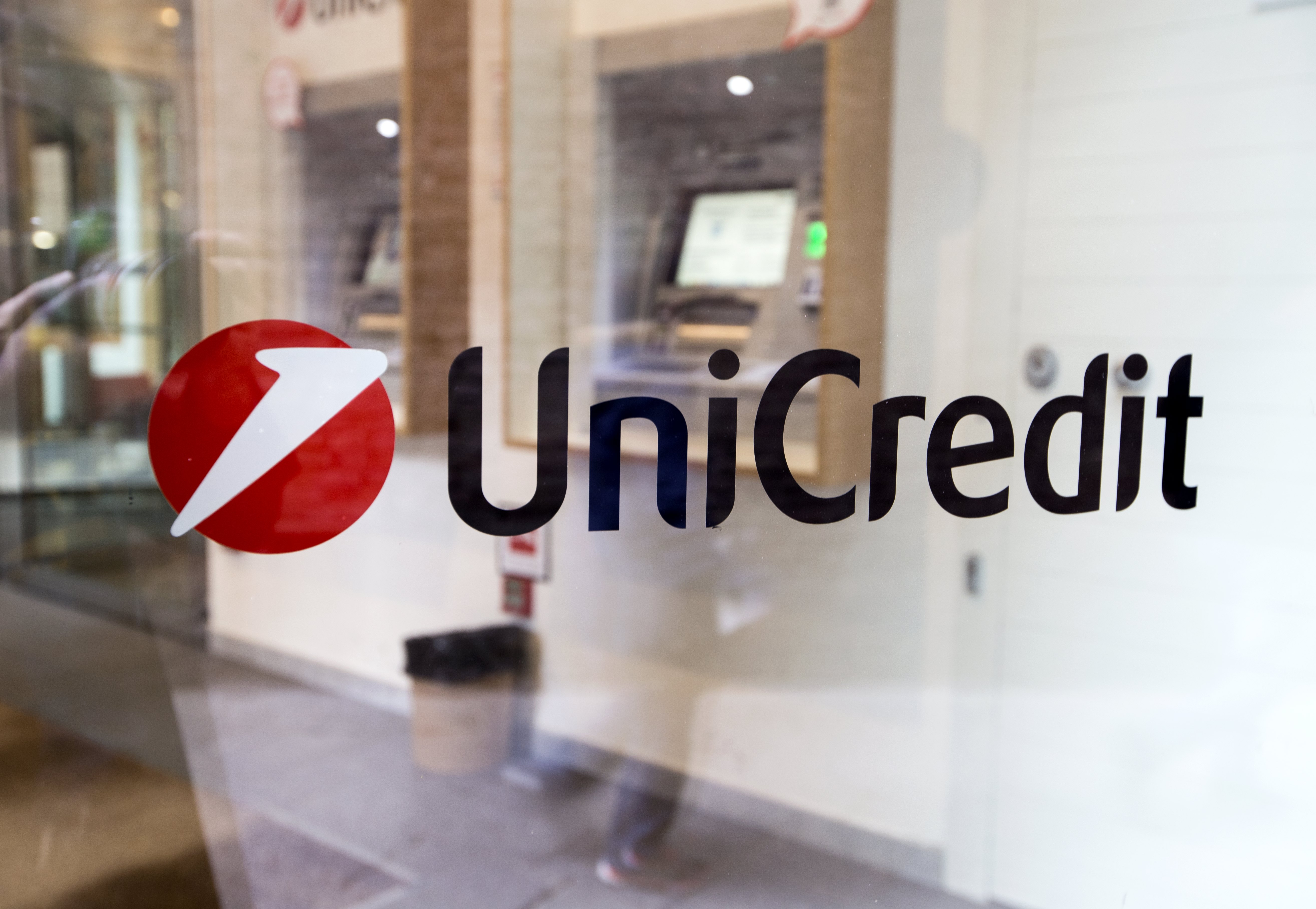 Russian court seizes UniCredit assets worth 462.7 million euros