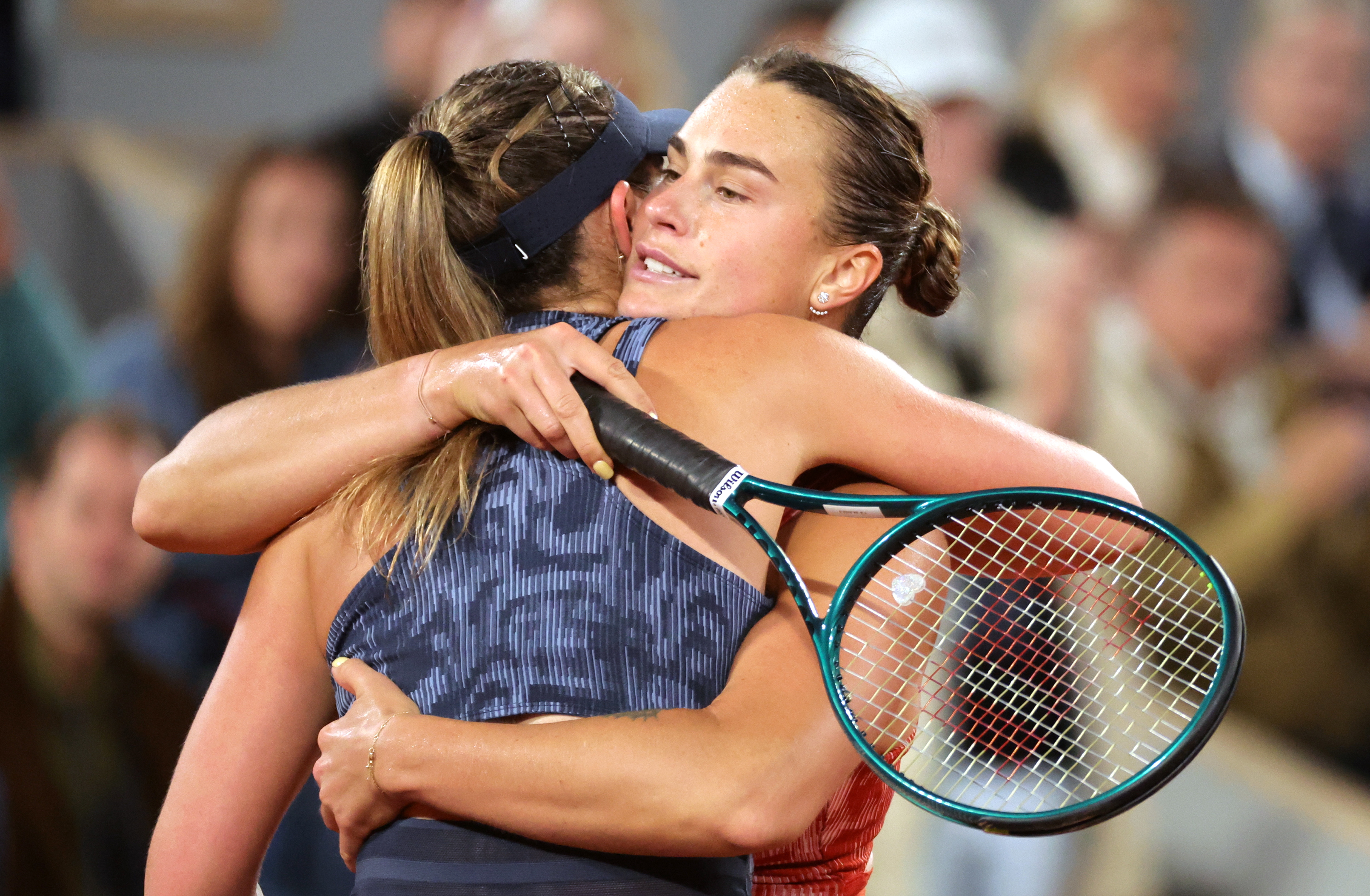 Sabalenka beats good friend Badosa at Roland Garros