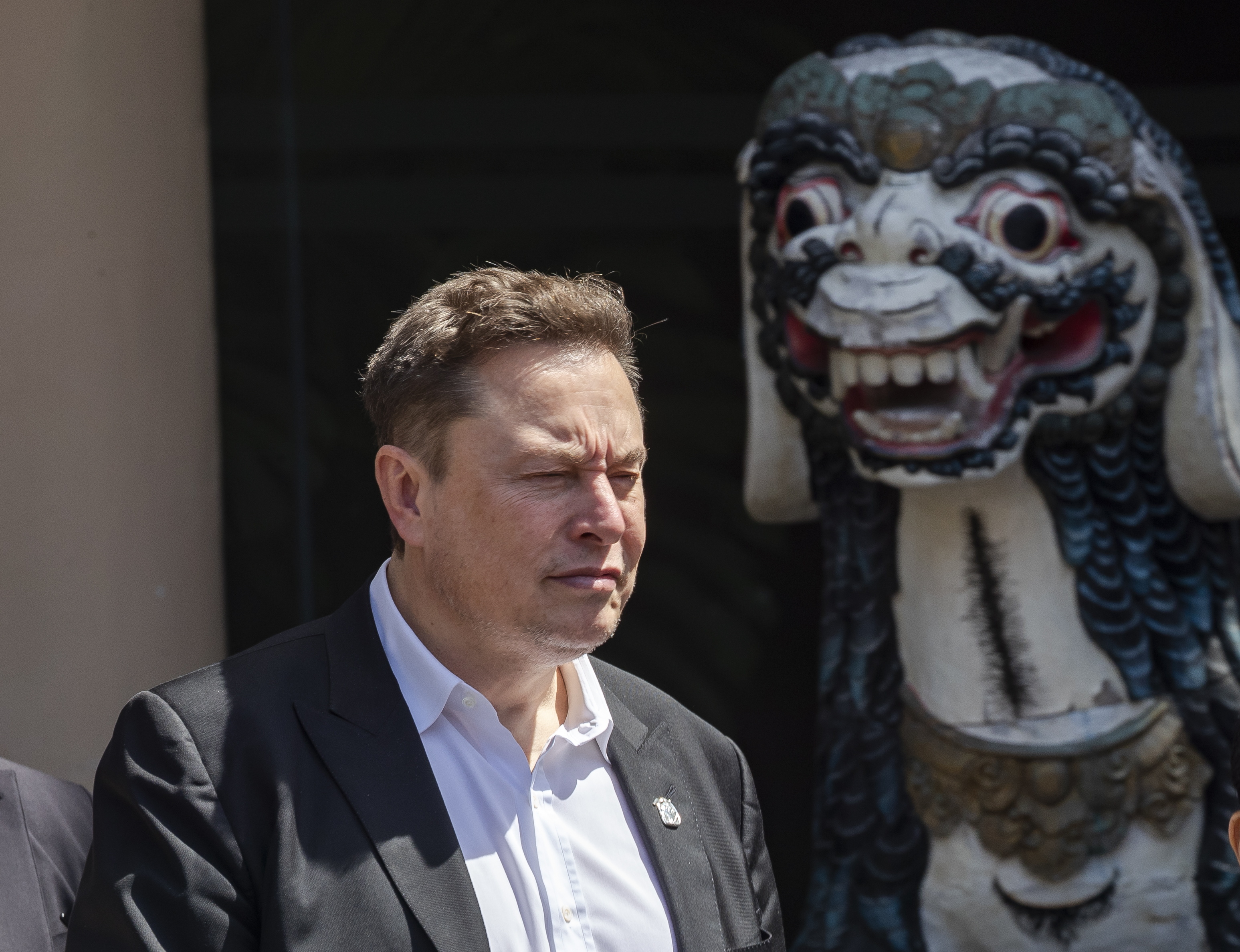 Musk drops lawsuit against OpenAI