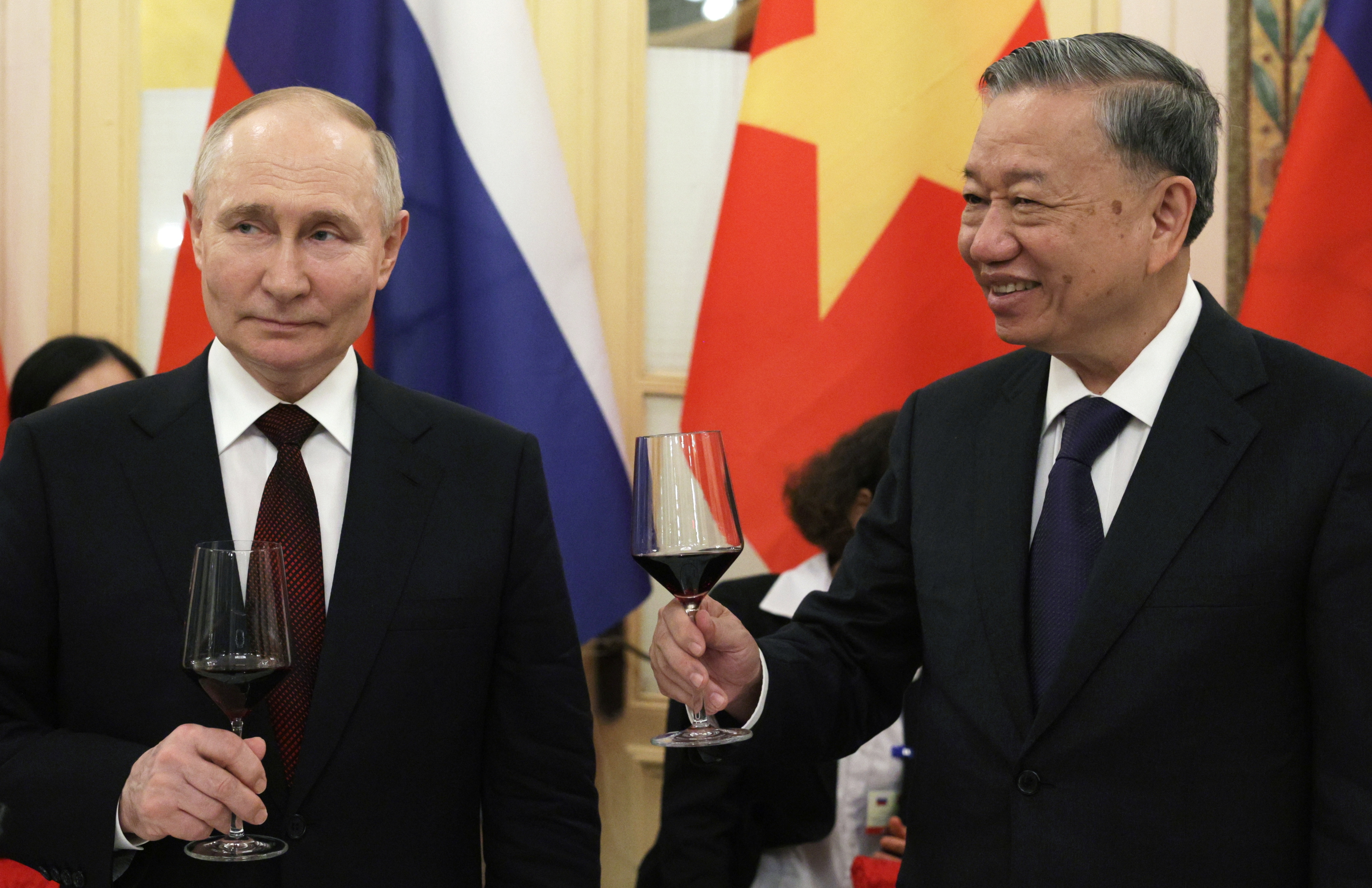 Russia to help Vietnam build nuclear power plants