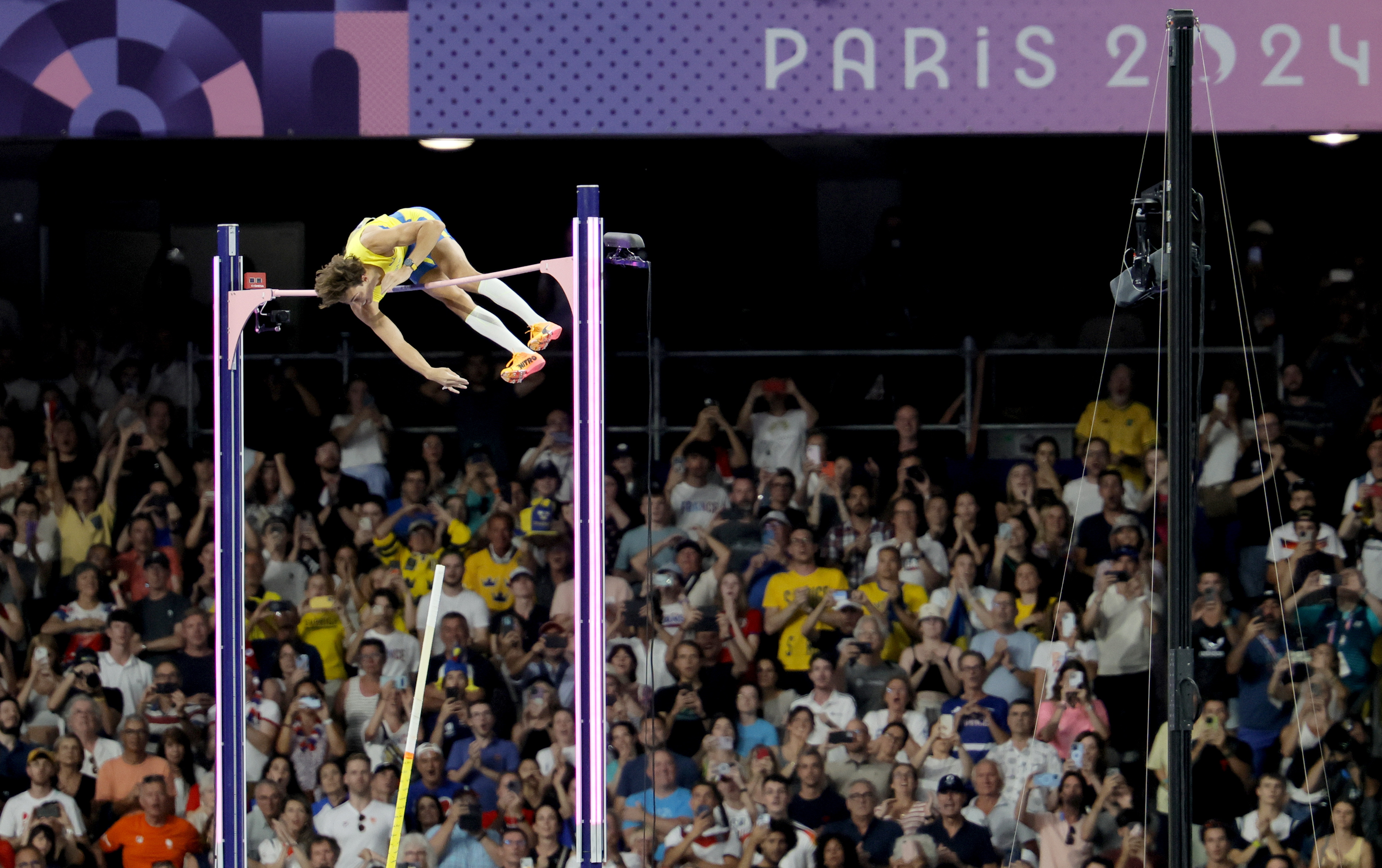 With 6.25m New Cosmic World Record in Men Paul Vault Armand Duplantis exhilarated Paris Olympics