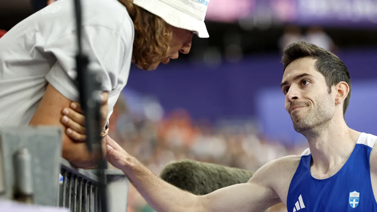 Miltiadis Tentoglu defended his Olympic long jump title