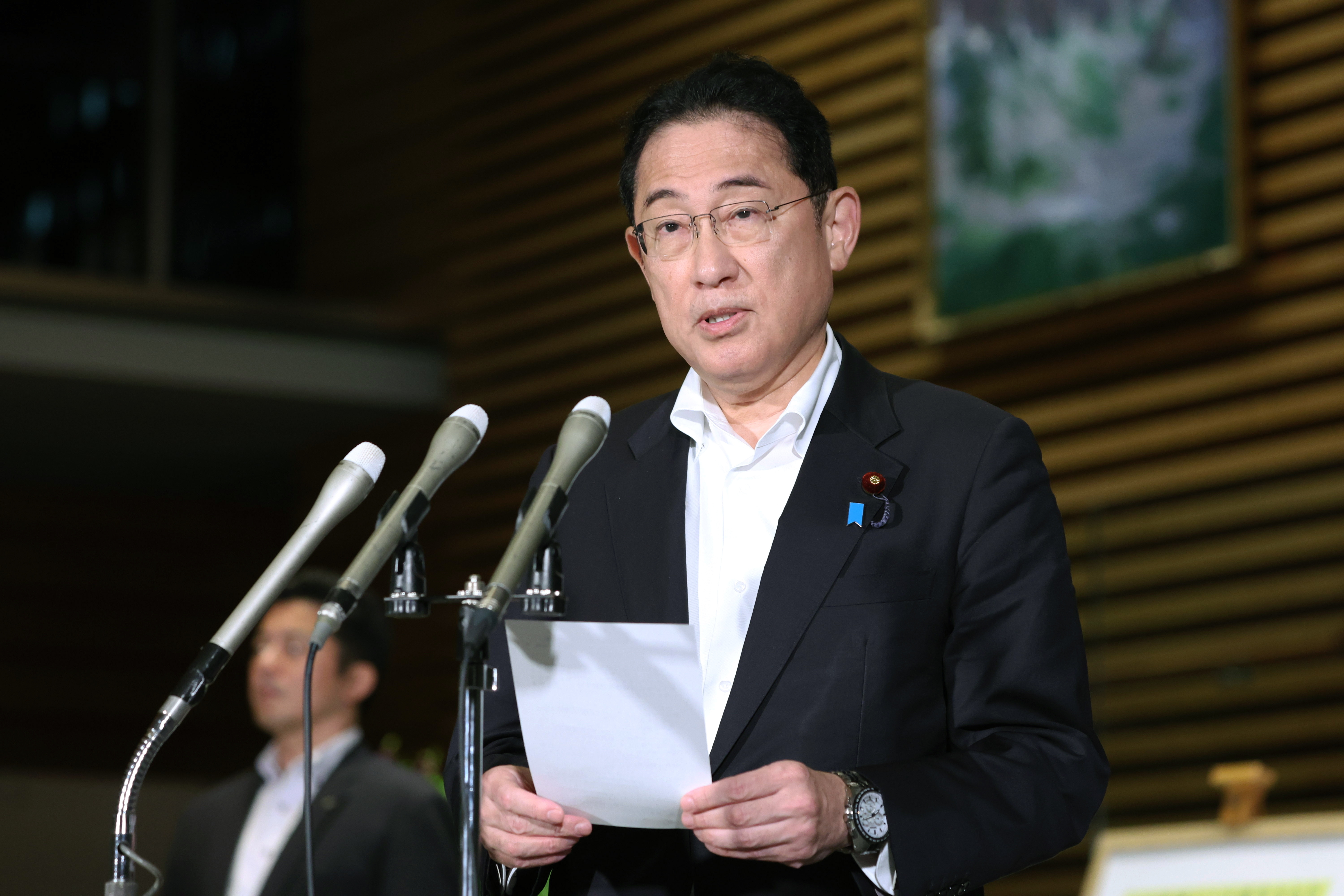 Kishida has canceled a trip to Central Asia due to the threat of a mega-earthquake