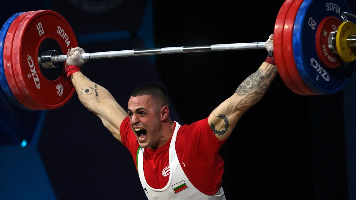 Unchallenged Carlos Nasar brings Bulgaria a second gold at the Paris Games with a world record