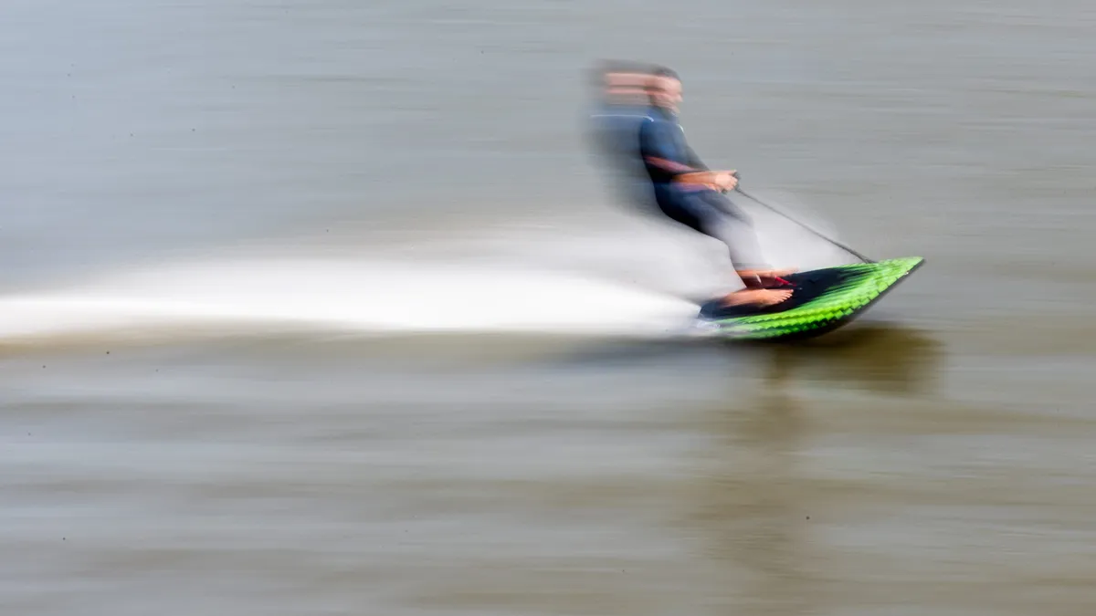 eFoils: The New Fashion for Electric Surfing