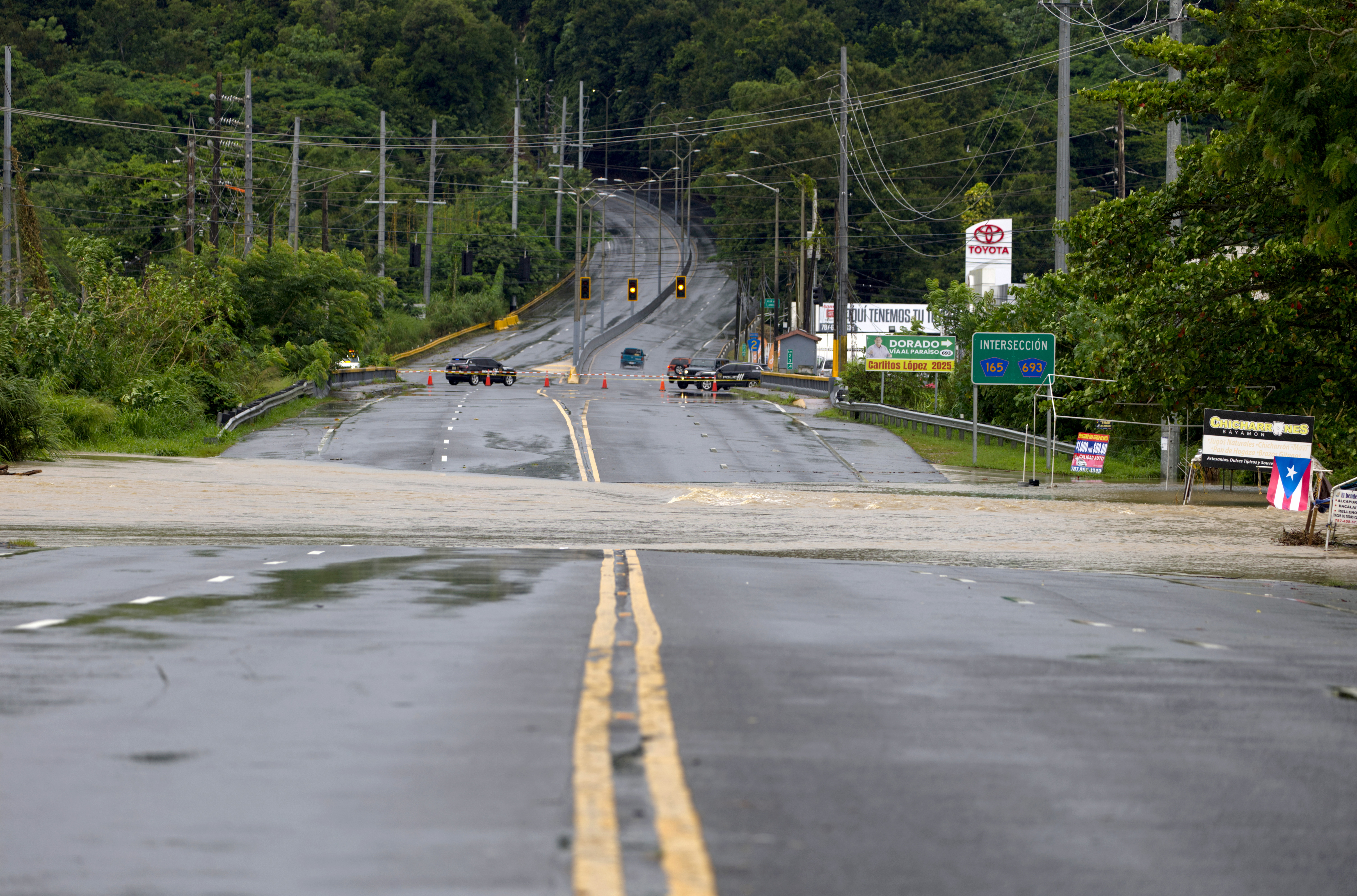 Hurricane Ernesto hits Bermuda