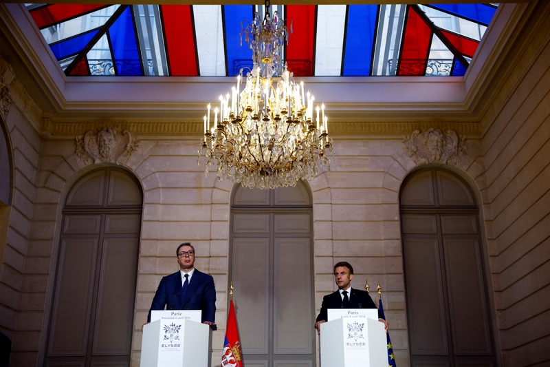 French press: Macron ran to the pro-Putin Vucic in the midst of an internal political crisis