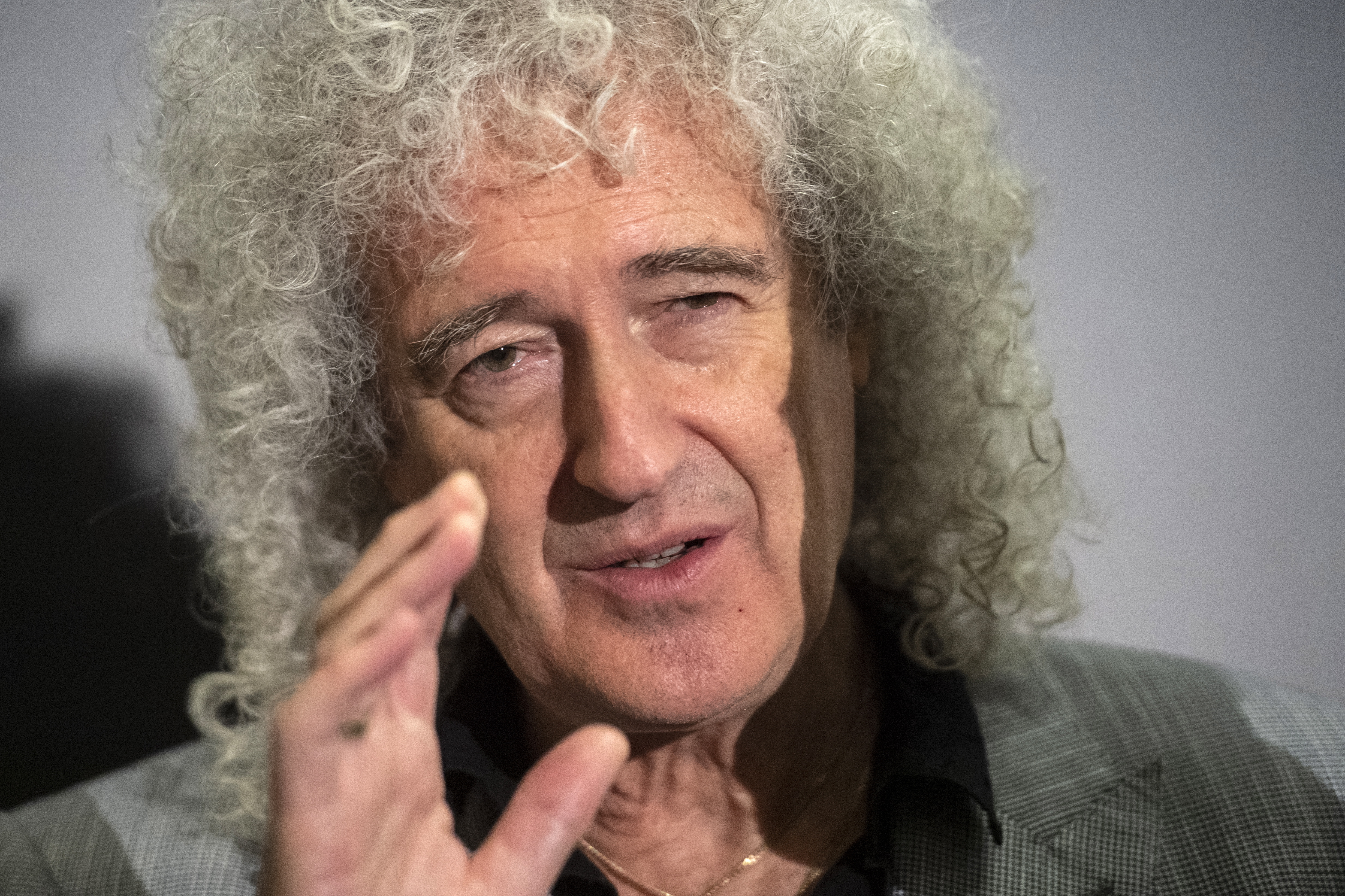 Guitarist Brian May has suffered a stroke