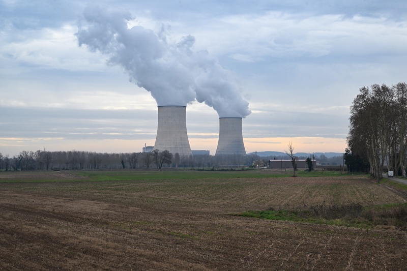 New French nuclear reactor resumes operation