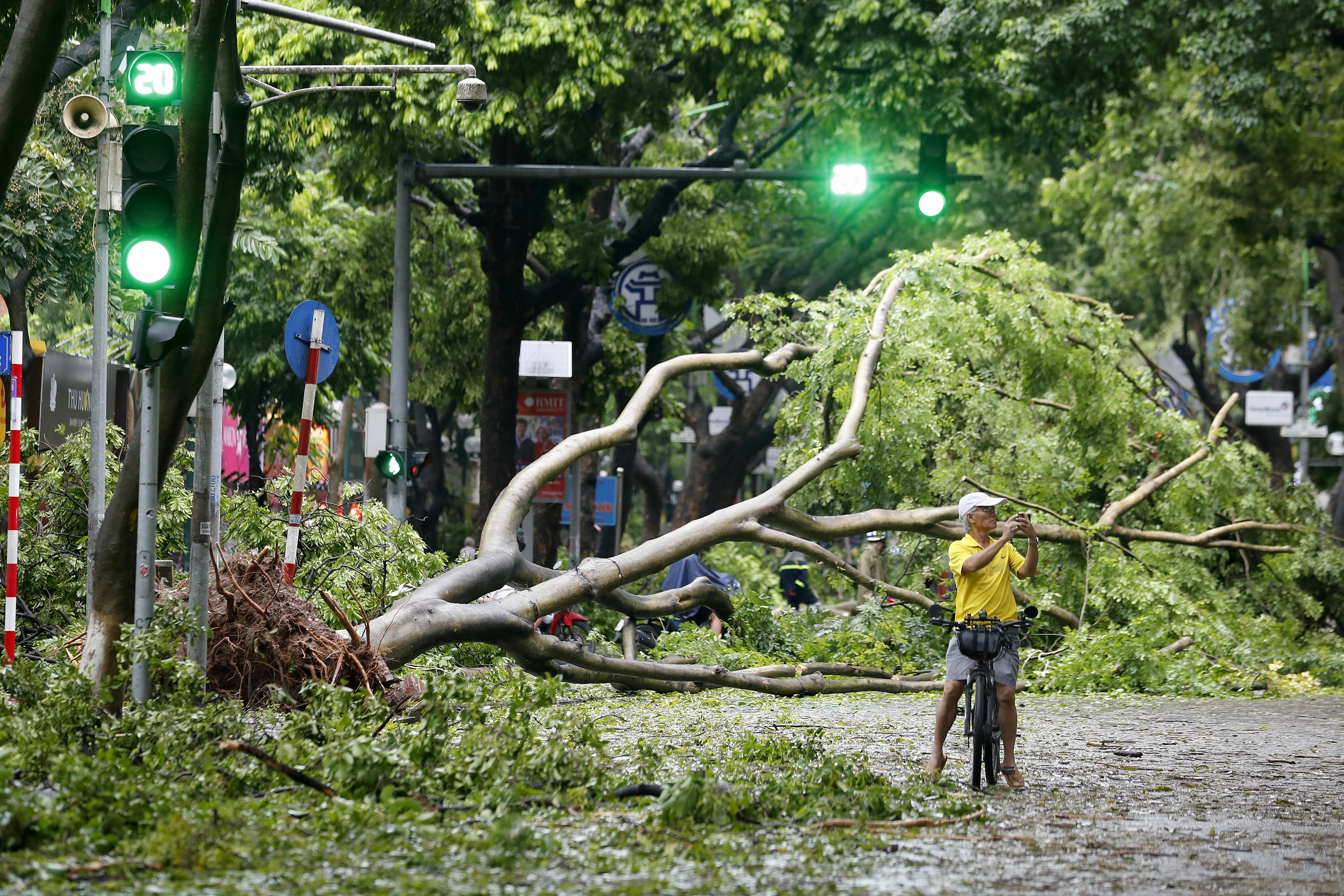 Number of victims of super typhoon Yagi rises to 9