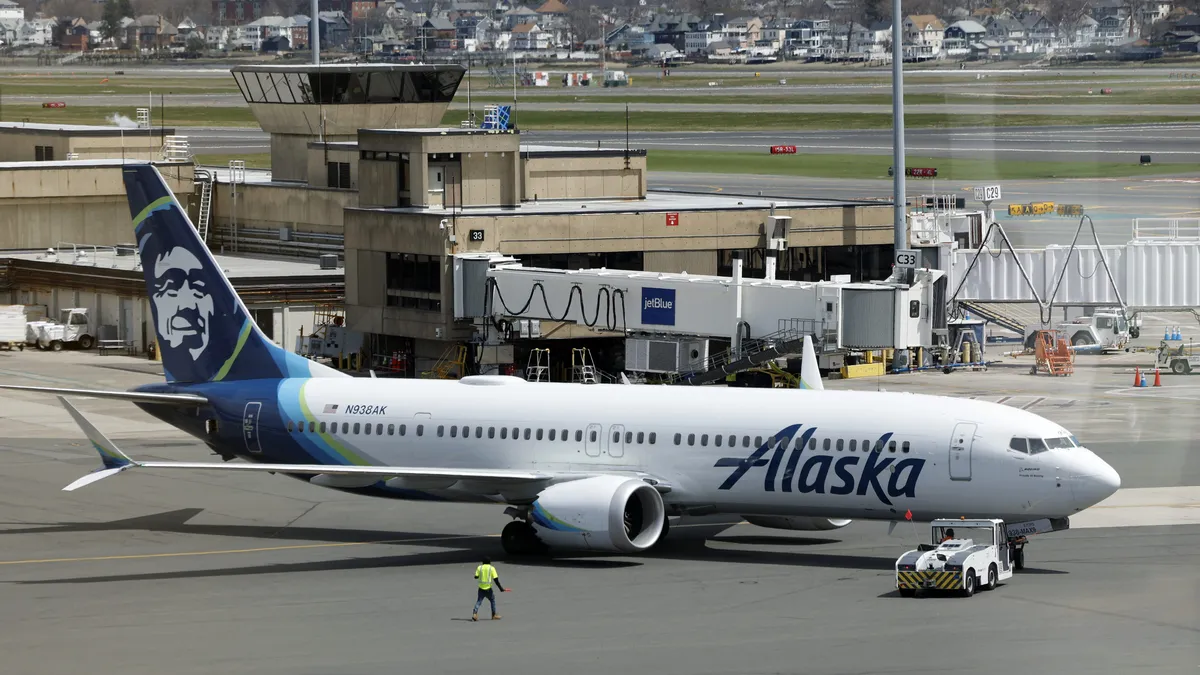 US approves merger of Alaska and Hawaiian airlines