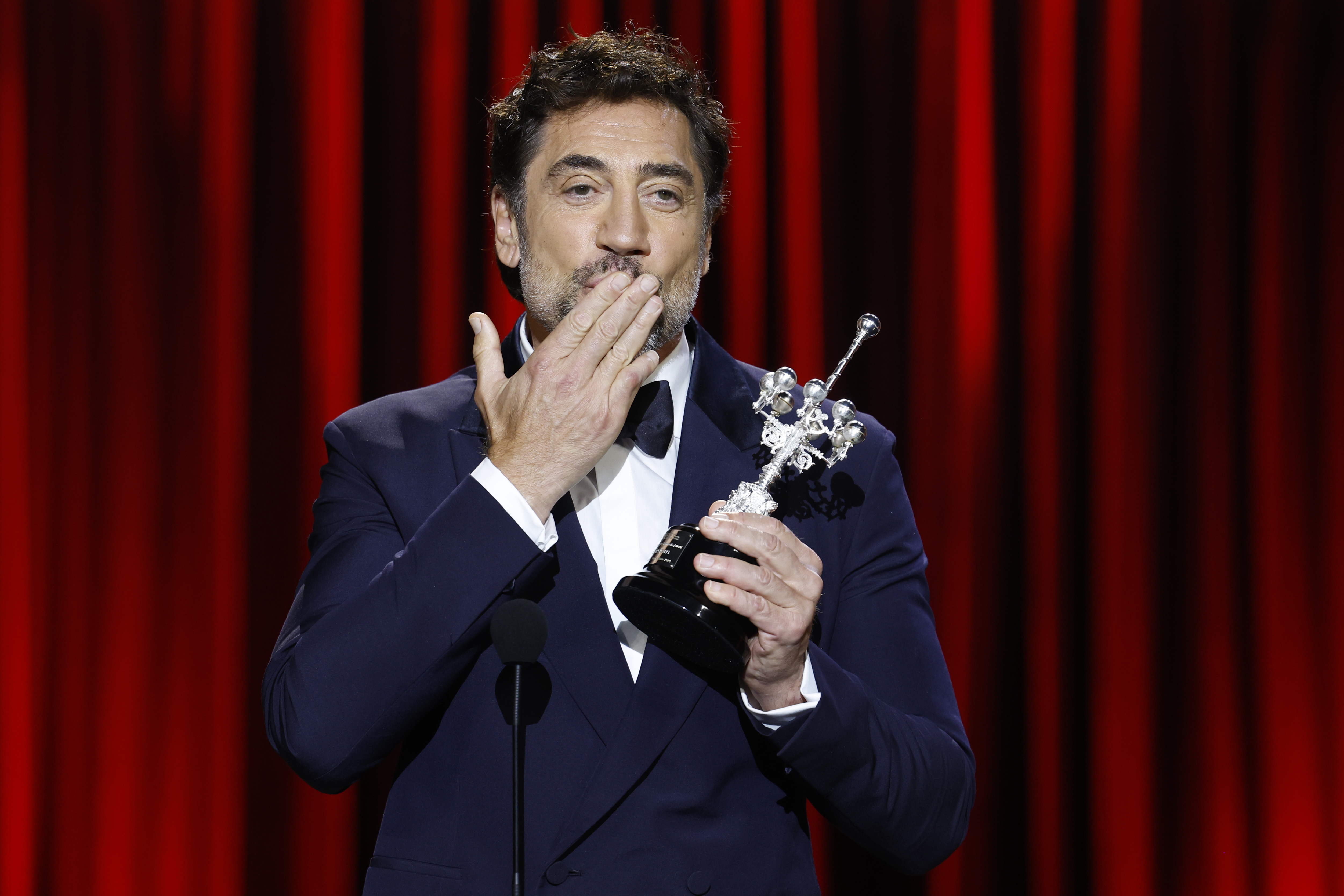 Javier Bardem gave an emotional speech while accepting an award at the Spanish Film Festival