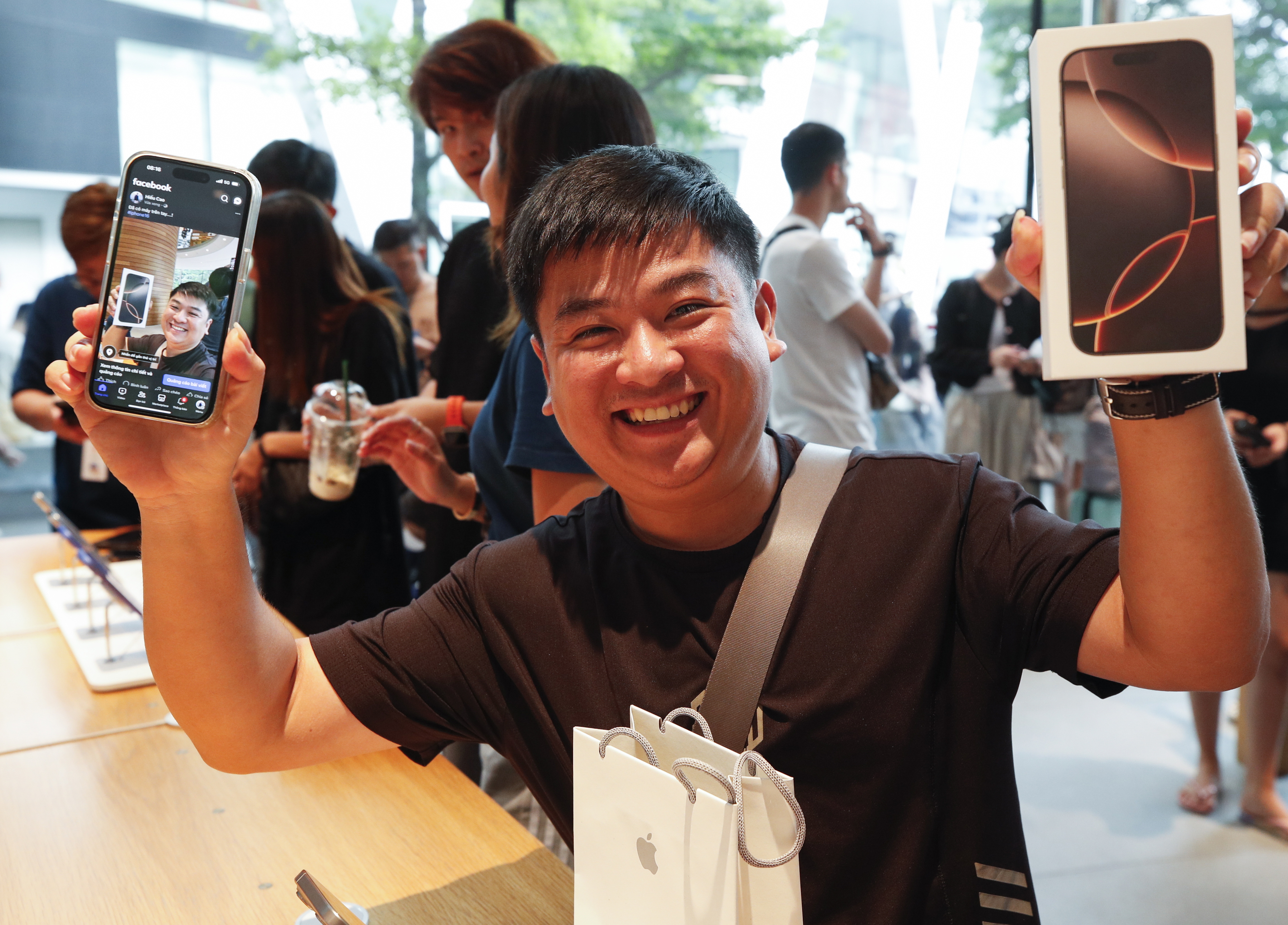 Boom in demand for iPhone 16