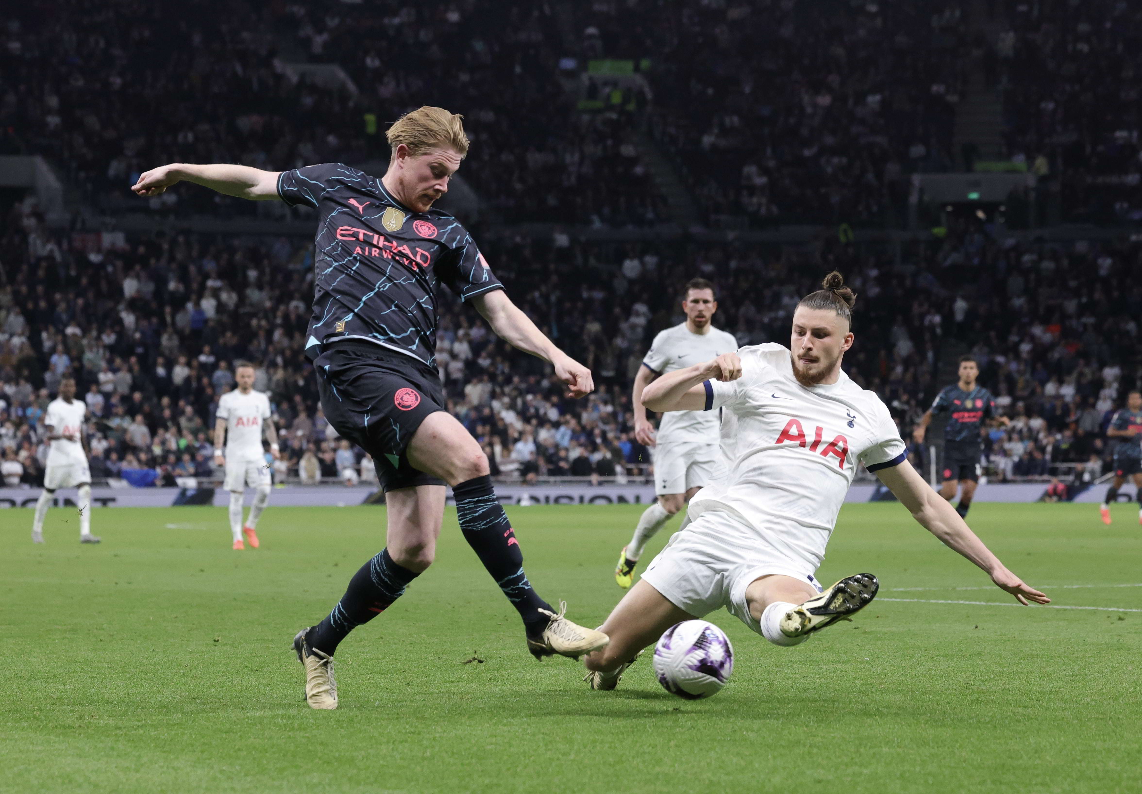 Tottenham against Manchester City in the fourth round of Carabao Cup