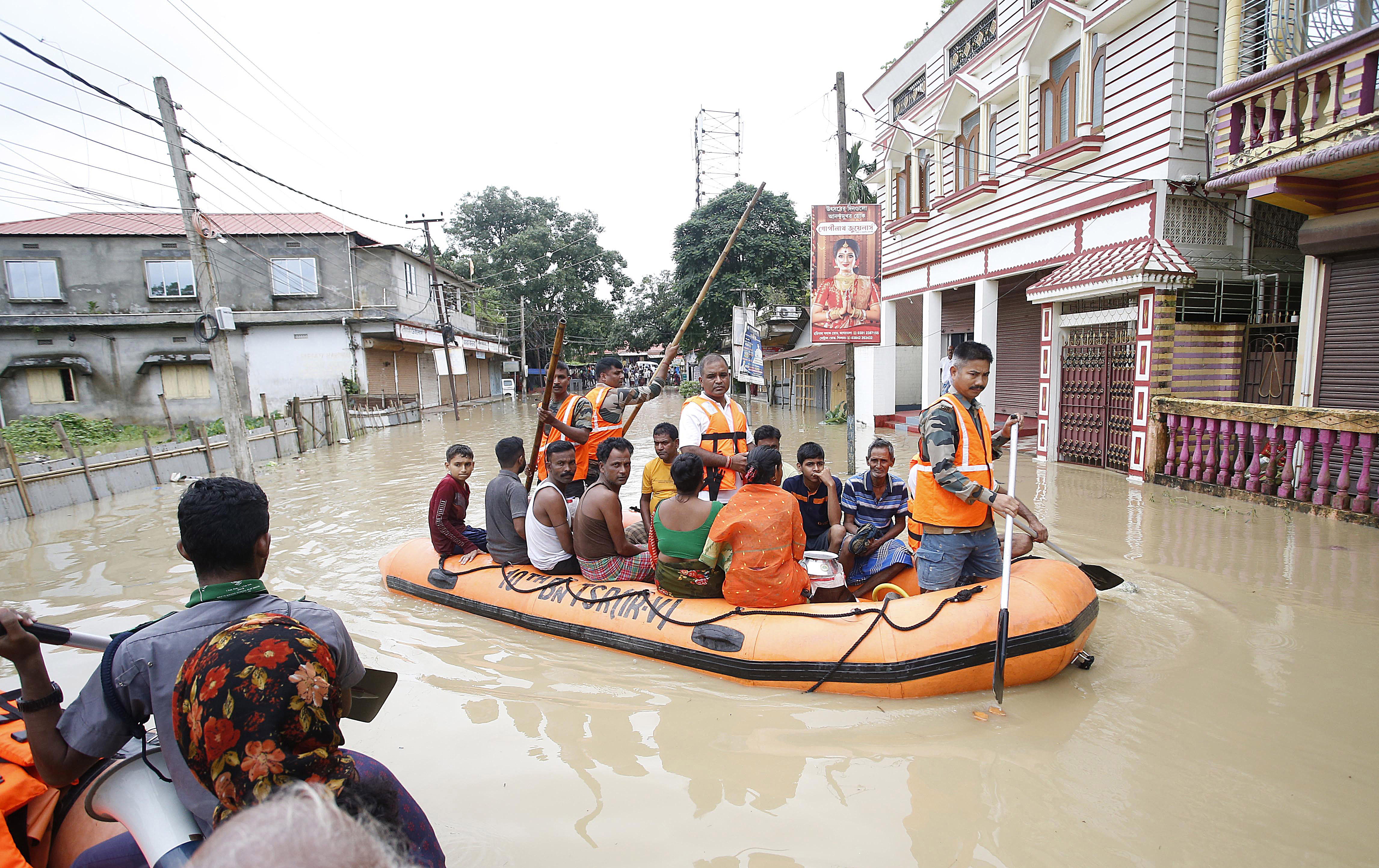 Deadly floods inundate India and Bangladesh