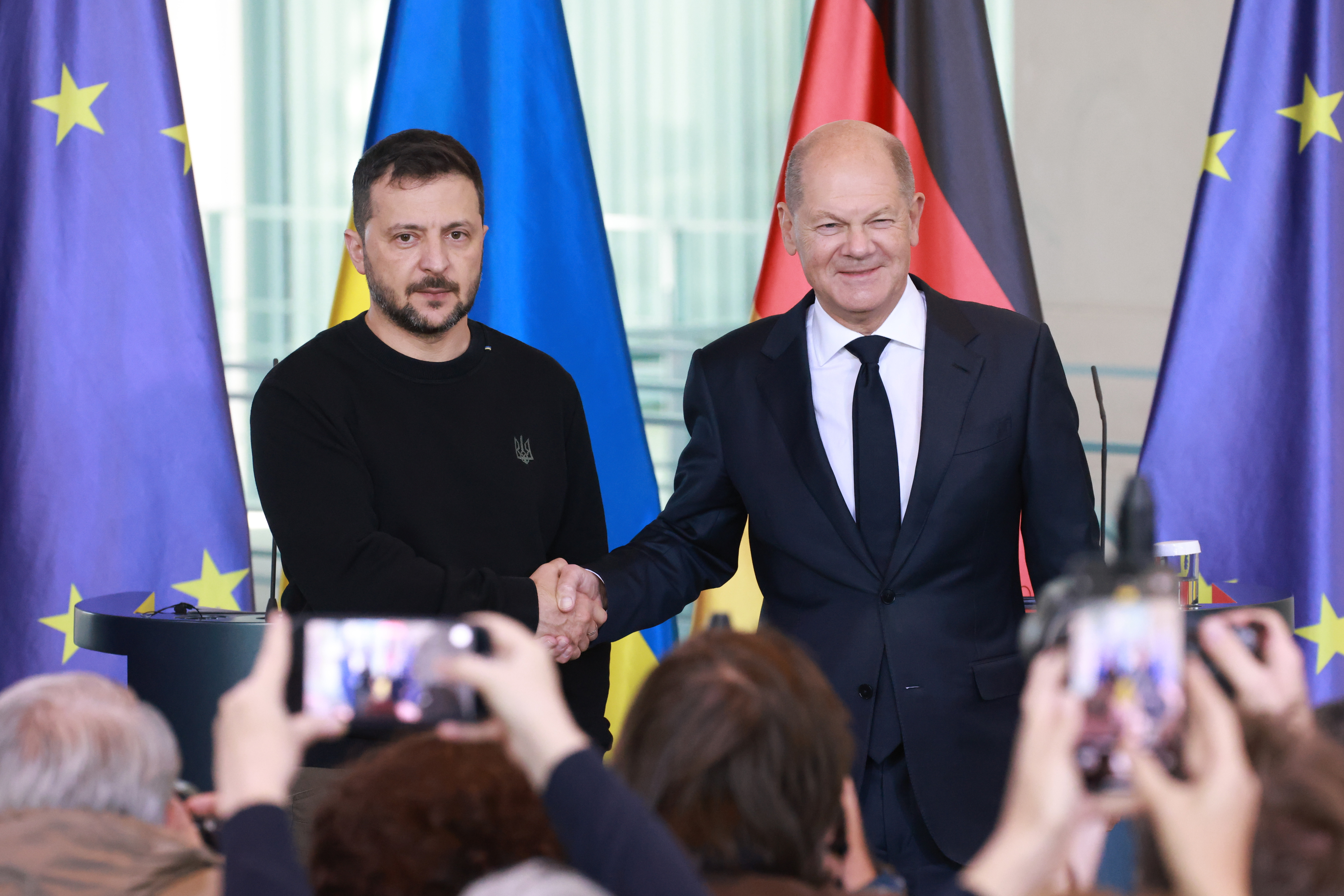 Scholz Announces $1.5B Aid For Ukraine, Zelensky Hopes War With Russia Will End By 2025