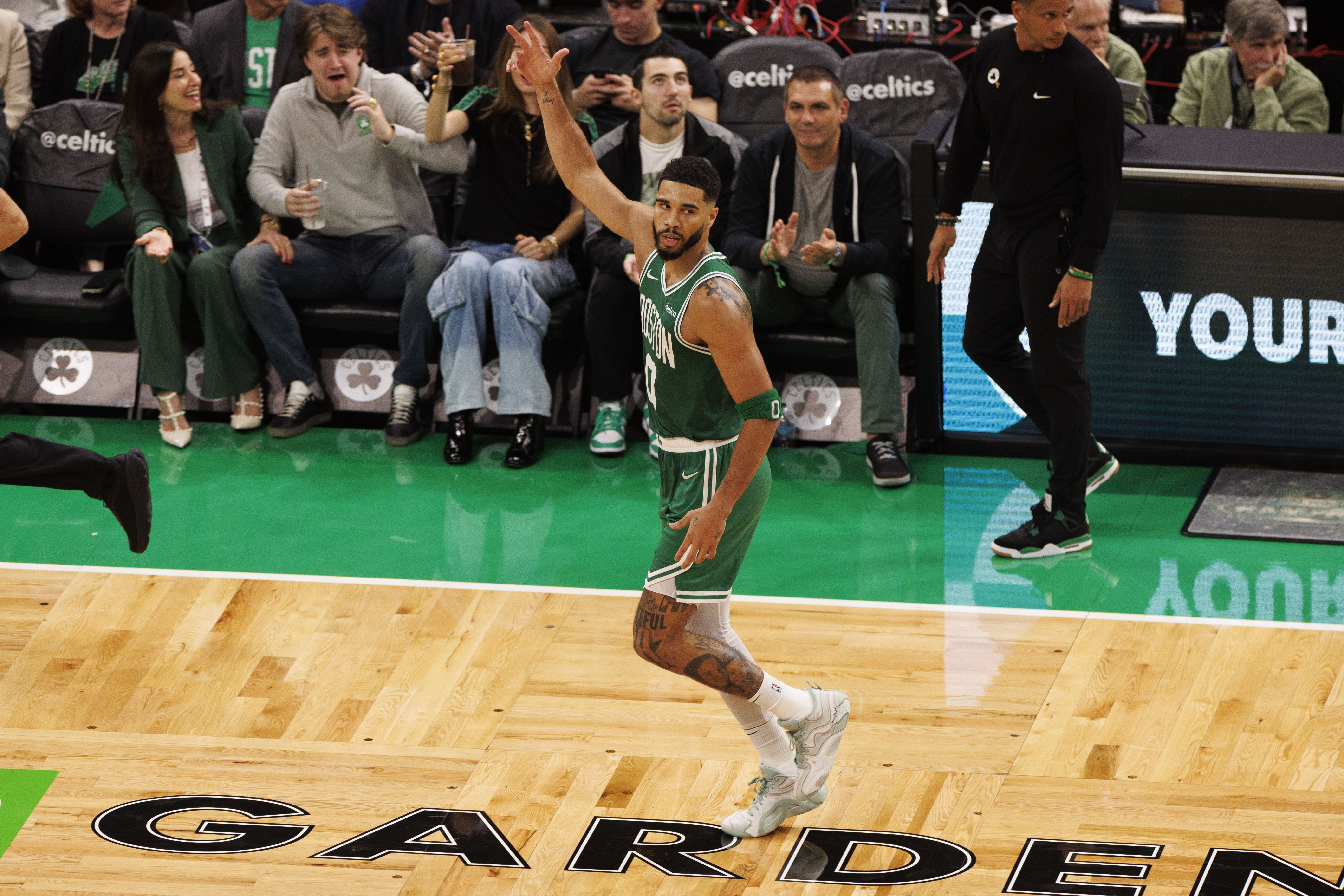 Boston blew out New York after draining 29 three-pointers