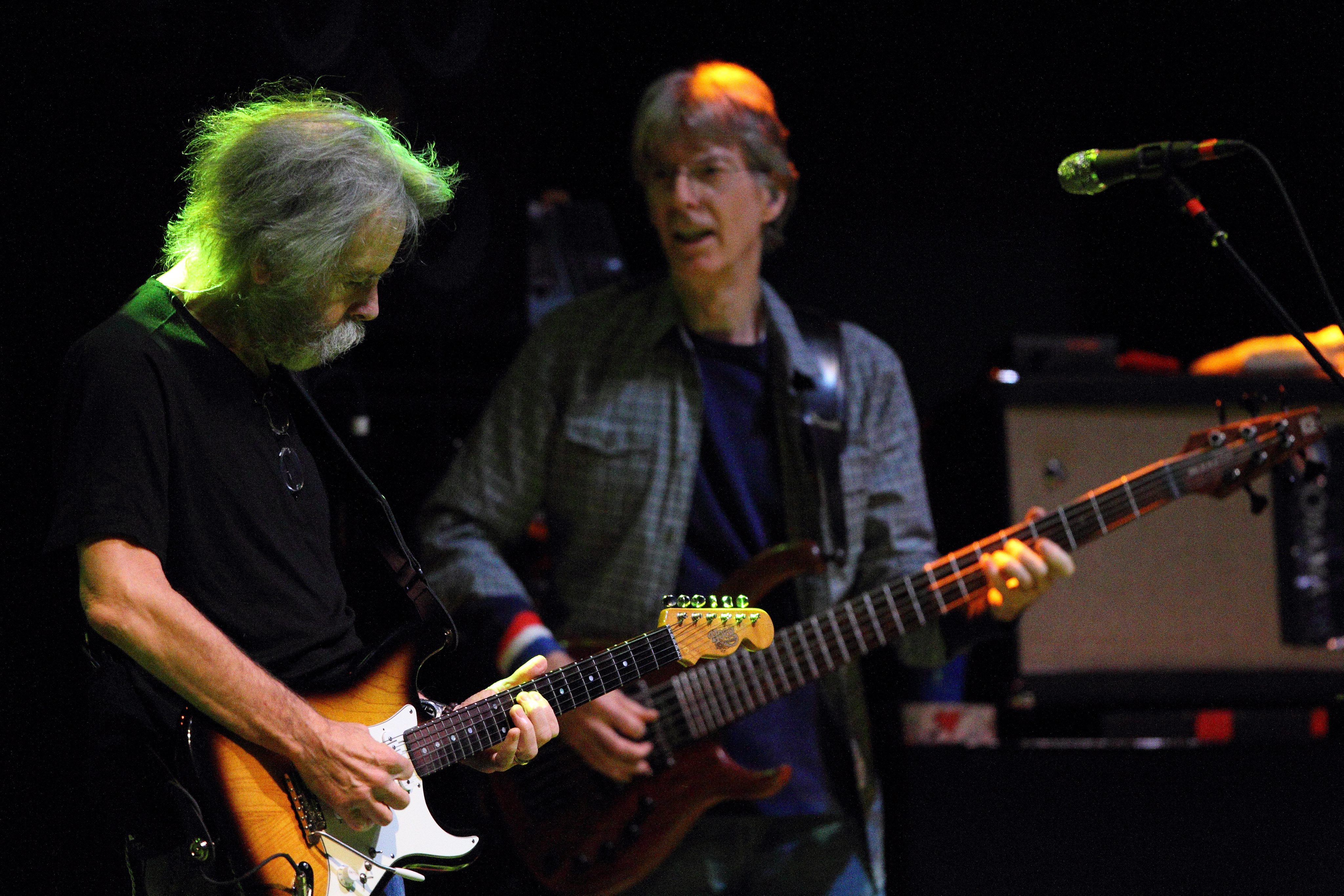 Rock bass great Phil Lesh dies at 84