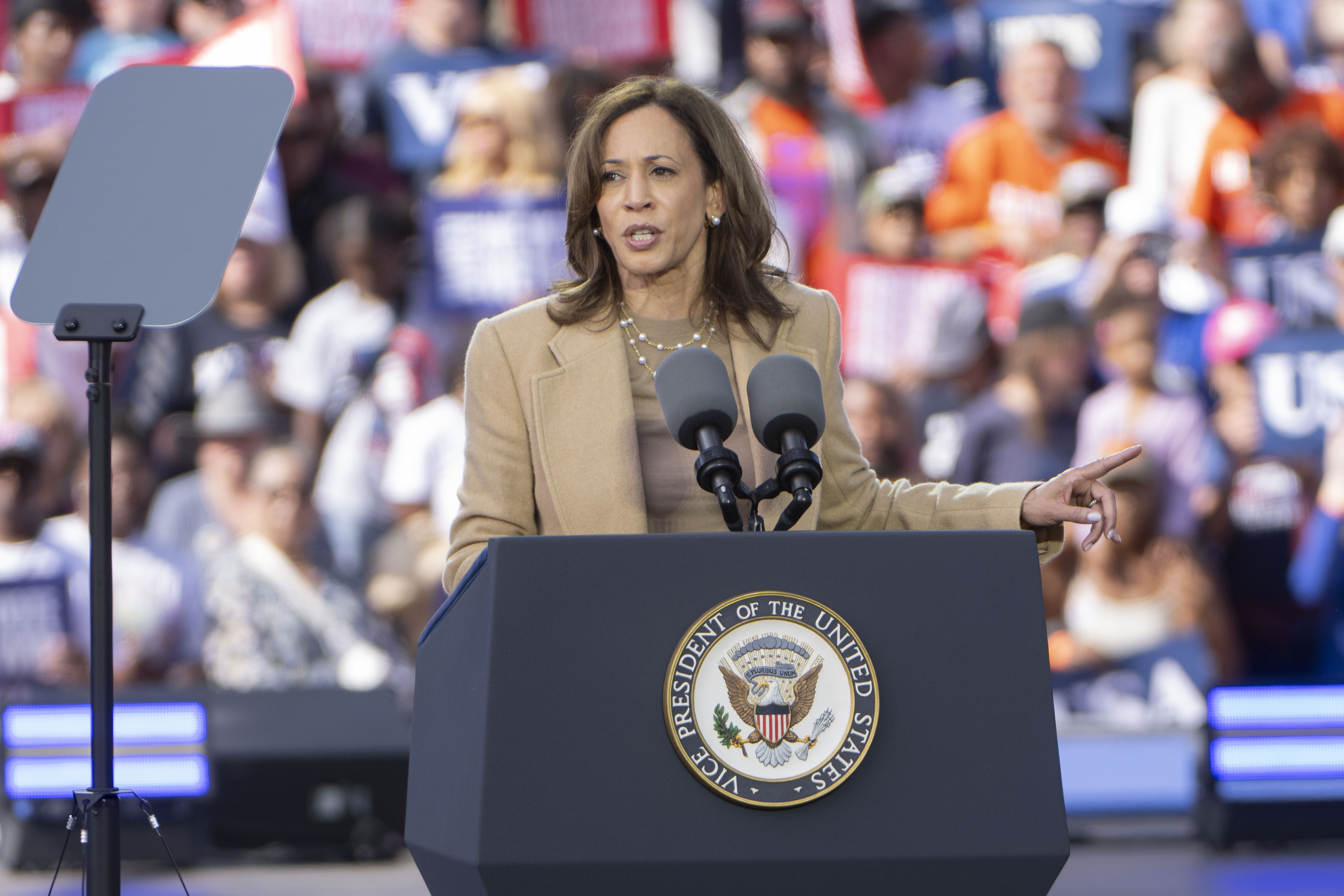 Kamala Harris - the multi-faceted woman in the battle for the White House