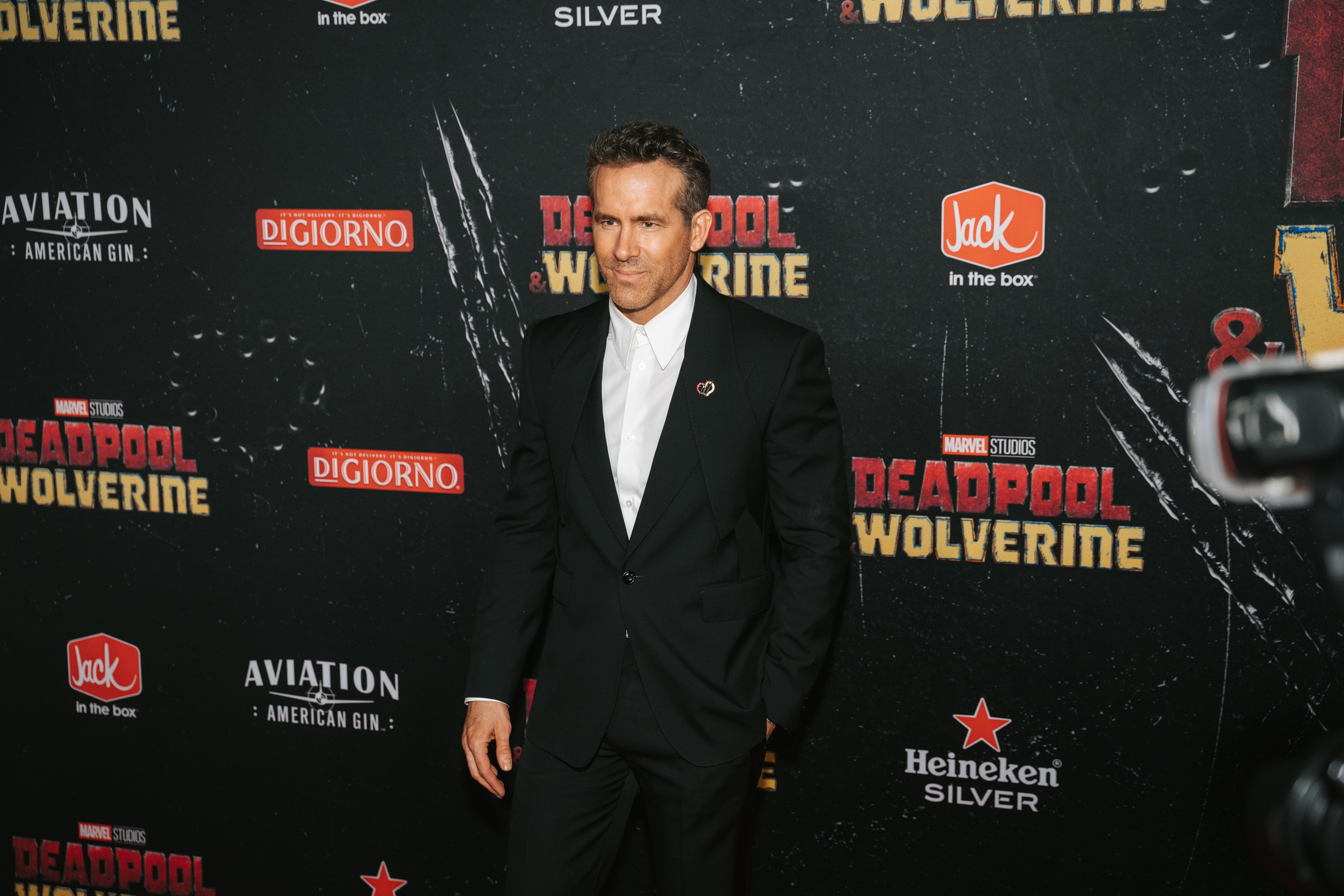 Ryan Reynolds confirmed to star in new project with Hugh Jackman